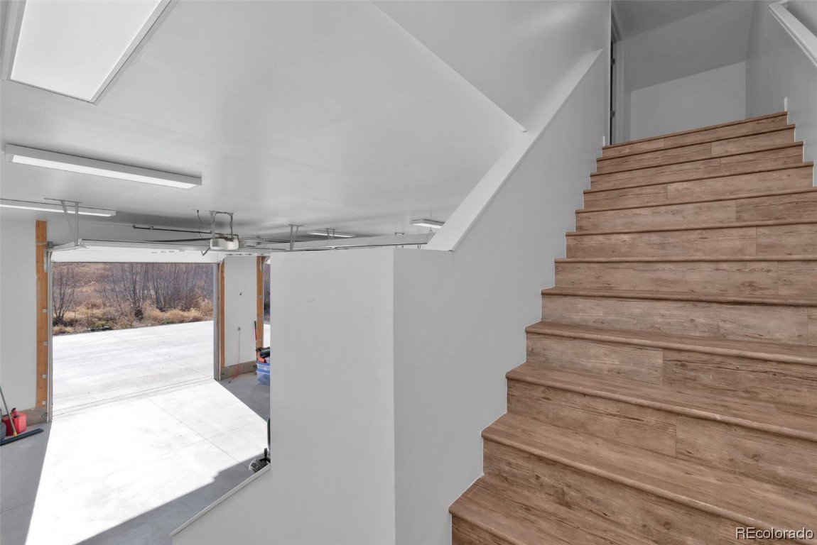 33425 County Road 33