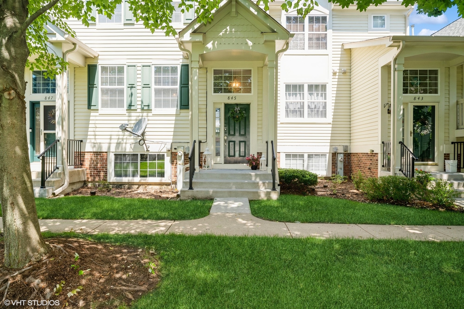 845 Essex Circle