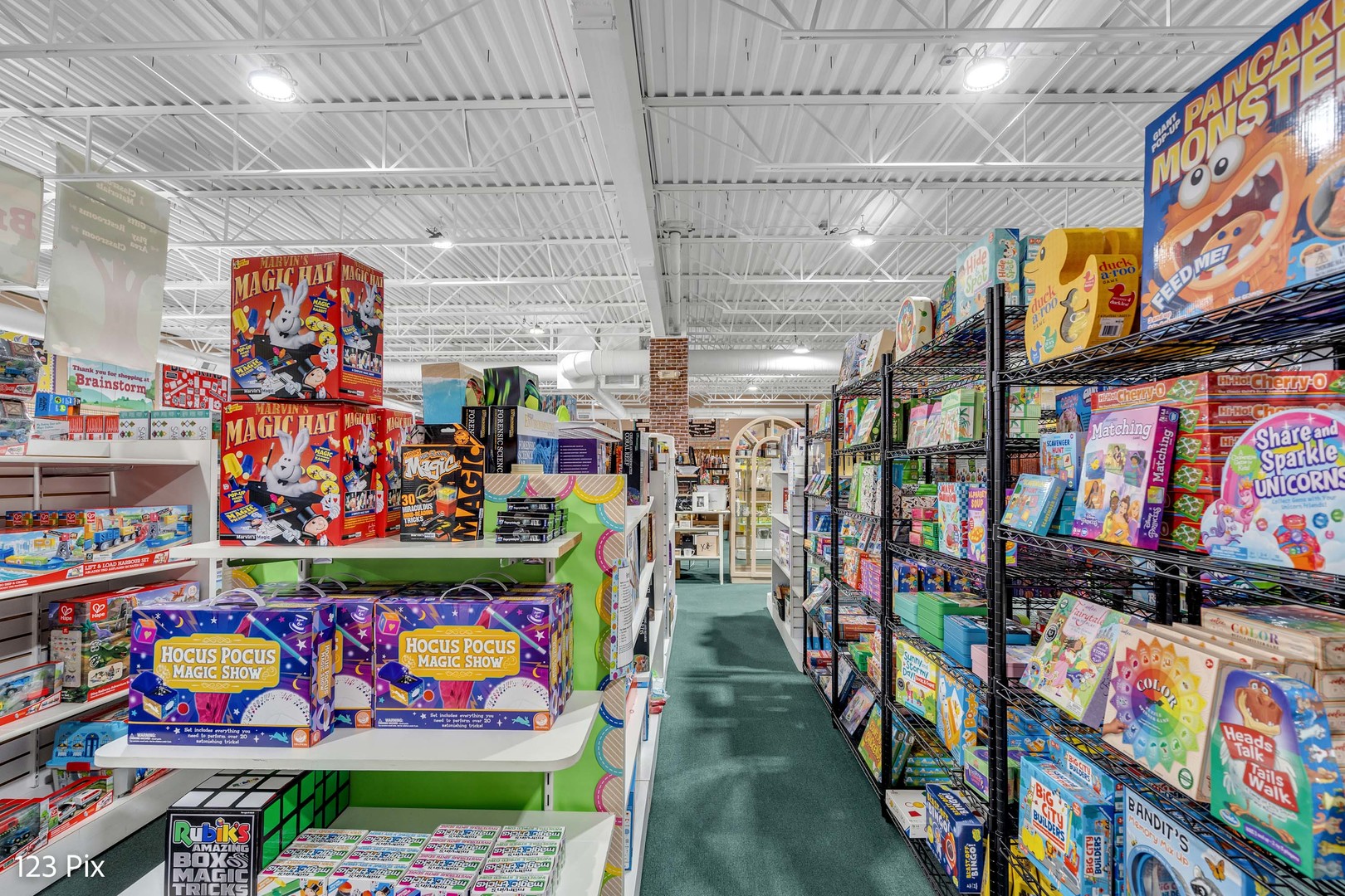 625 N Bridgeport Terrace