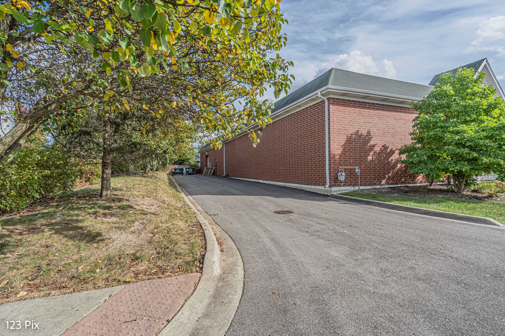 625 N Bridgeport Terrace