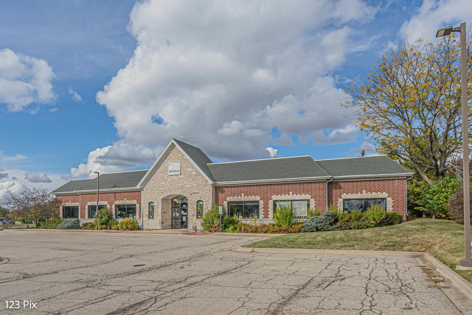 625 N Bridgeport Terrace