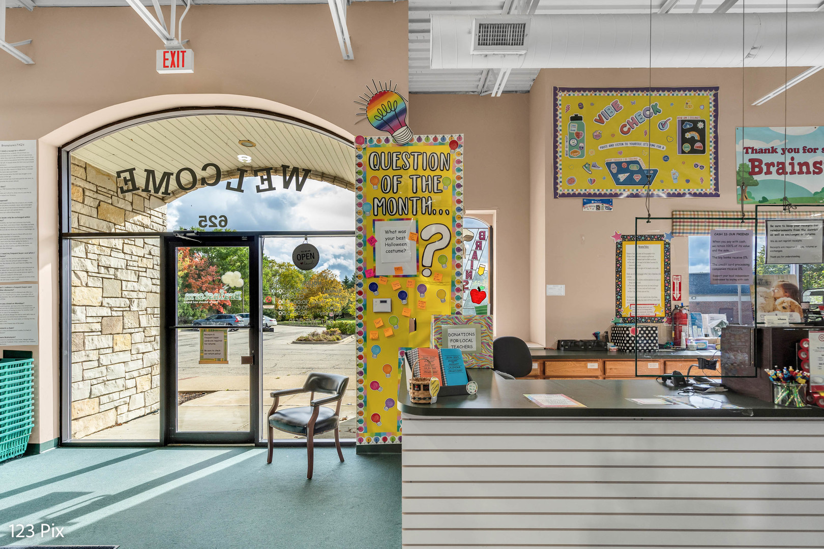 625 N Bridgeport Terrace