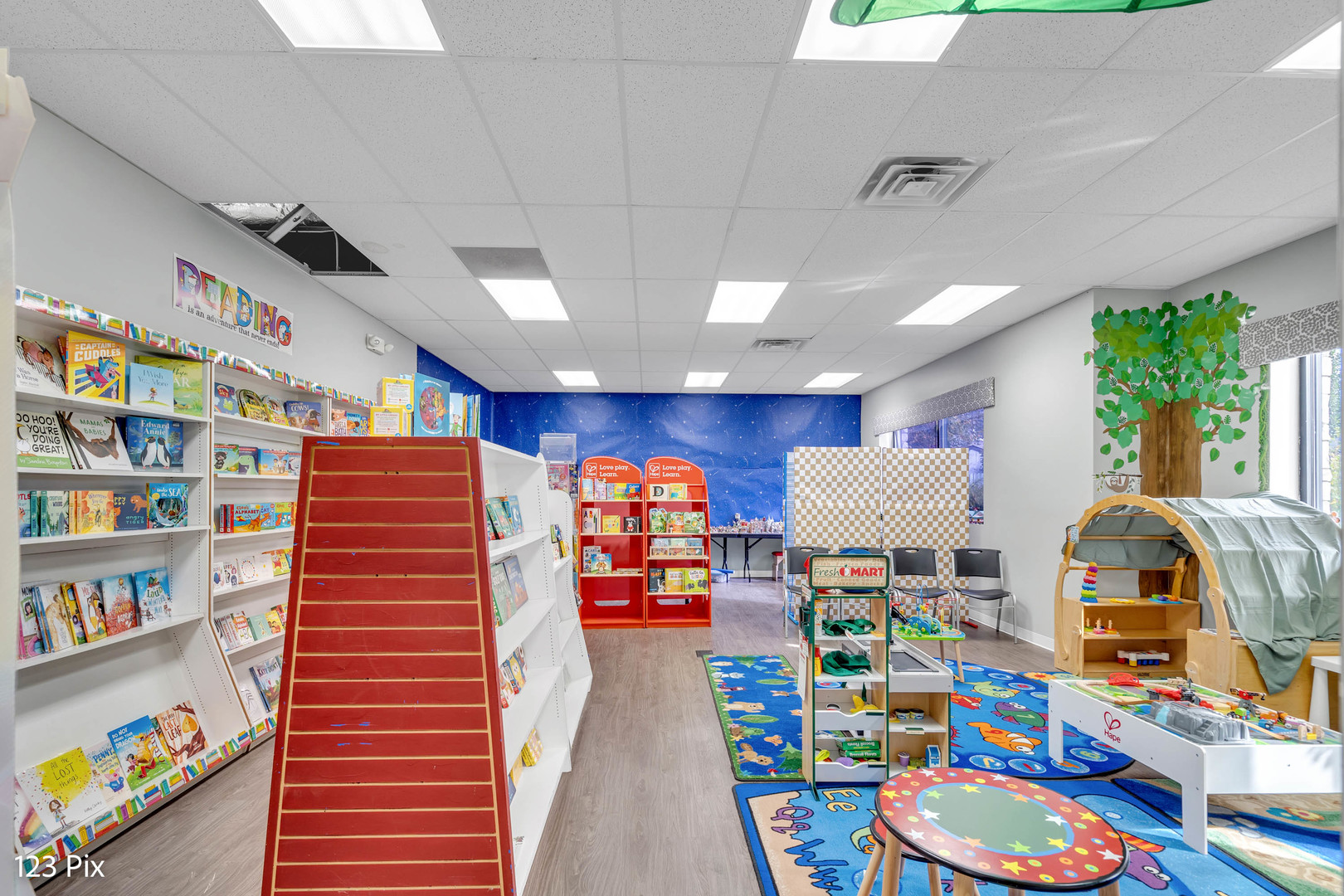 625 N Bridgeport Terrace