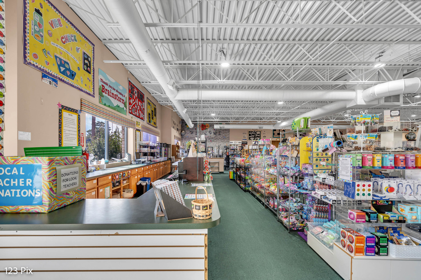 625 N Bridgeport Terrace