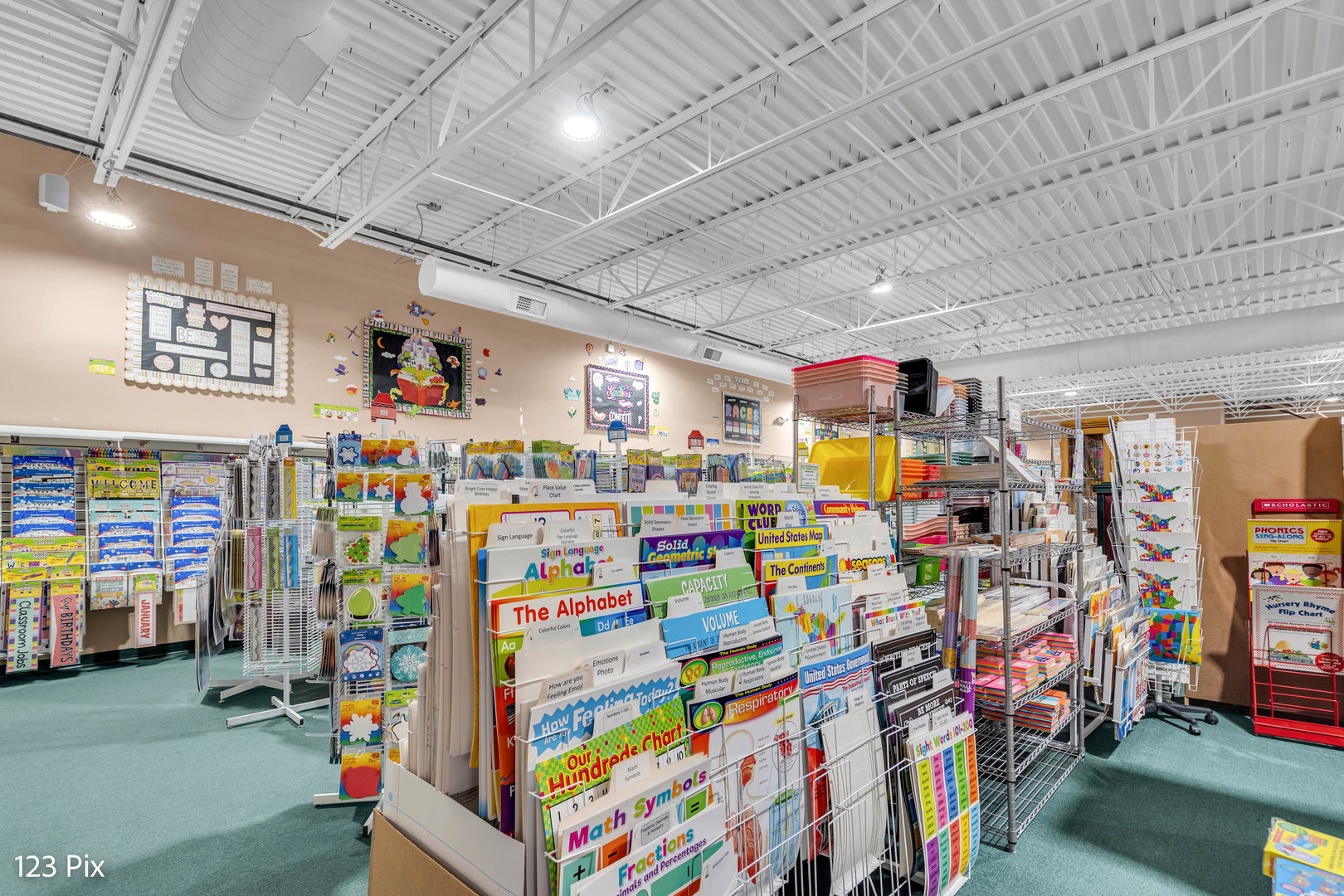 625 N Bridgeport Terrace