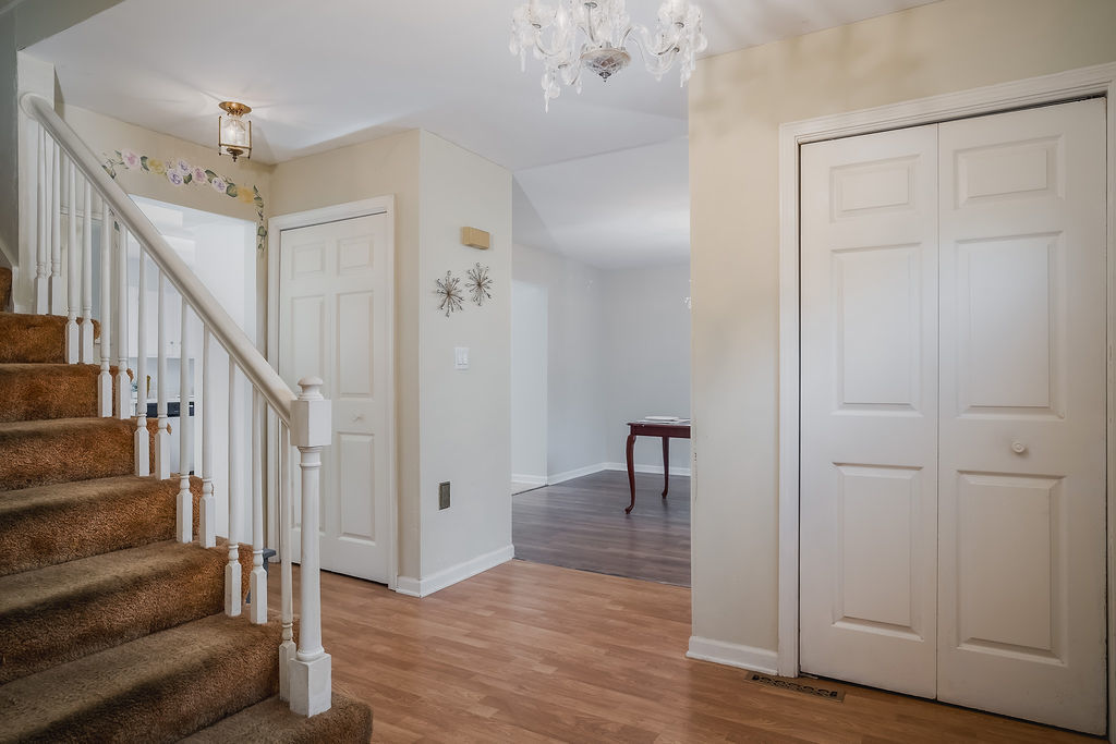 7021 Foxfire Drive