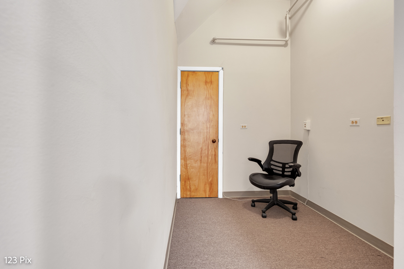 200 N Northwest Highway Unit: 301