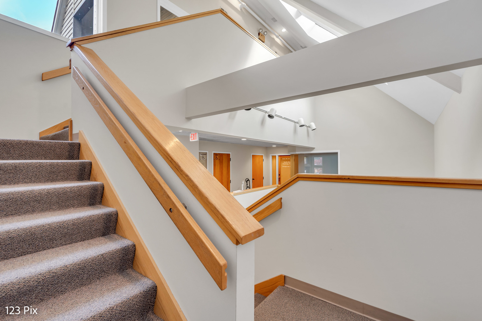 200 N Northwest Highway Unit: 301