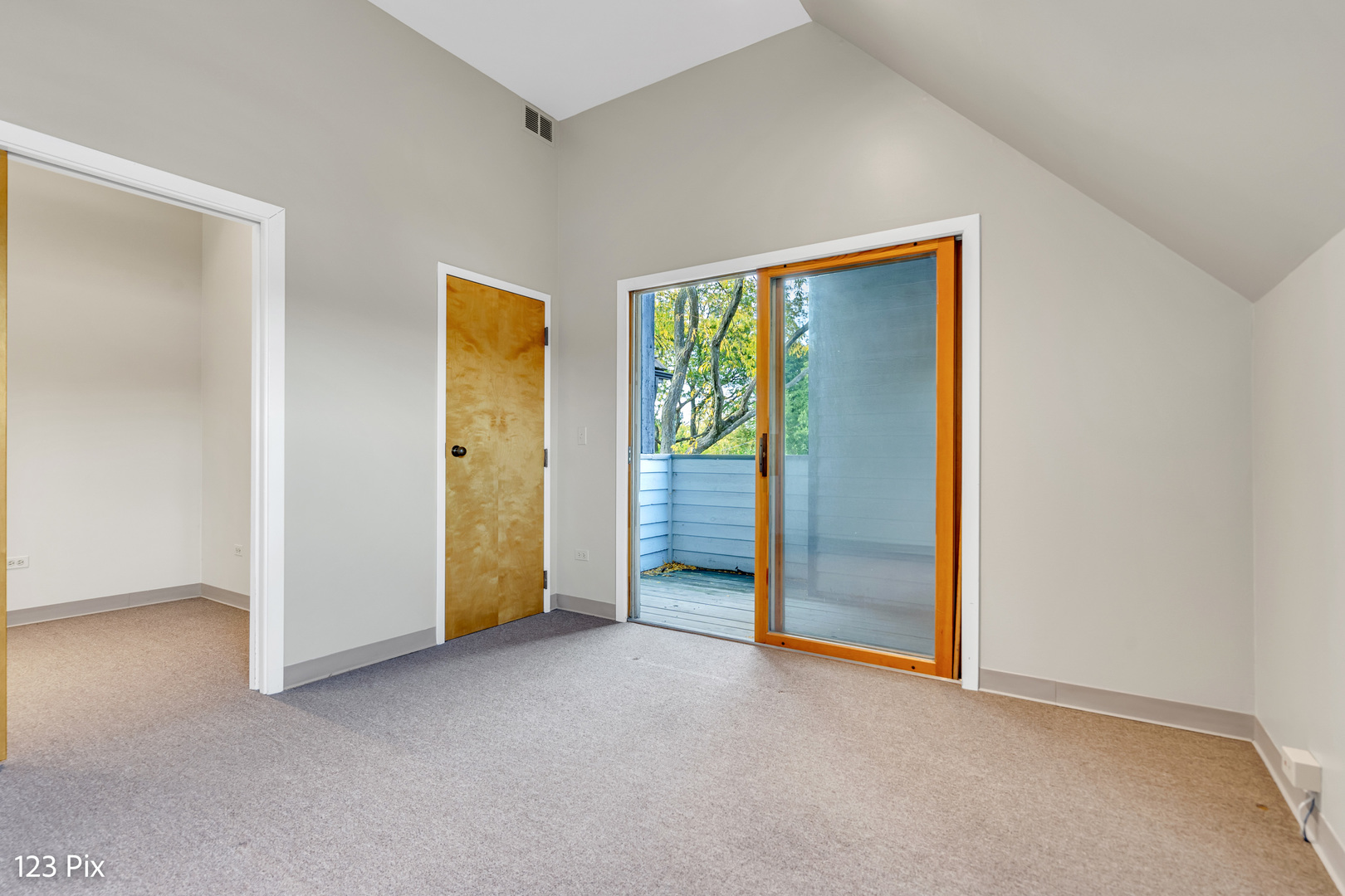 200 N Northwest Highway Unit: 301