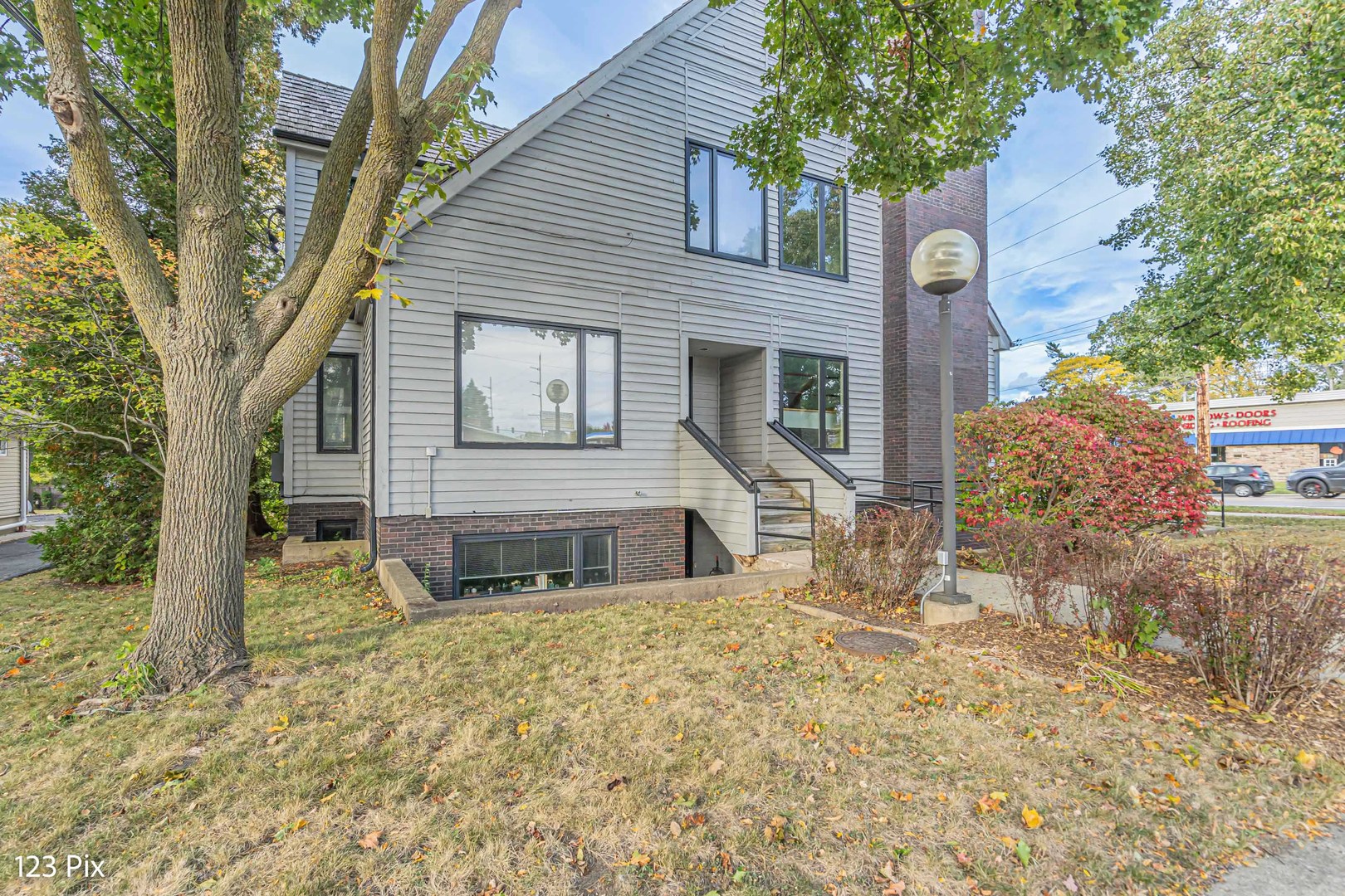 200 N Northwest Highway Unit: 101