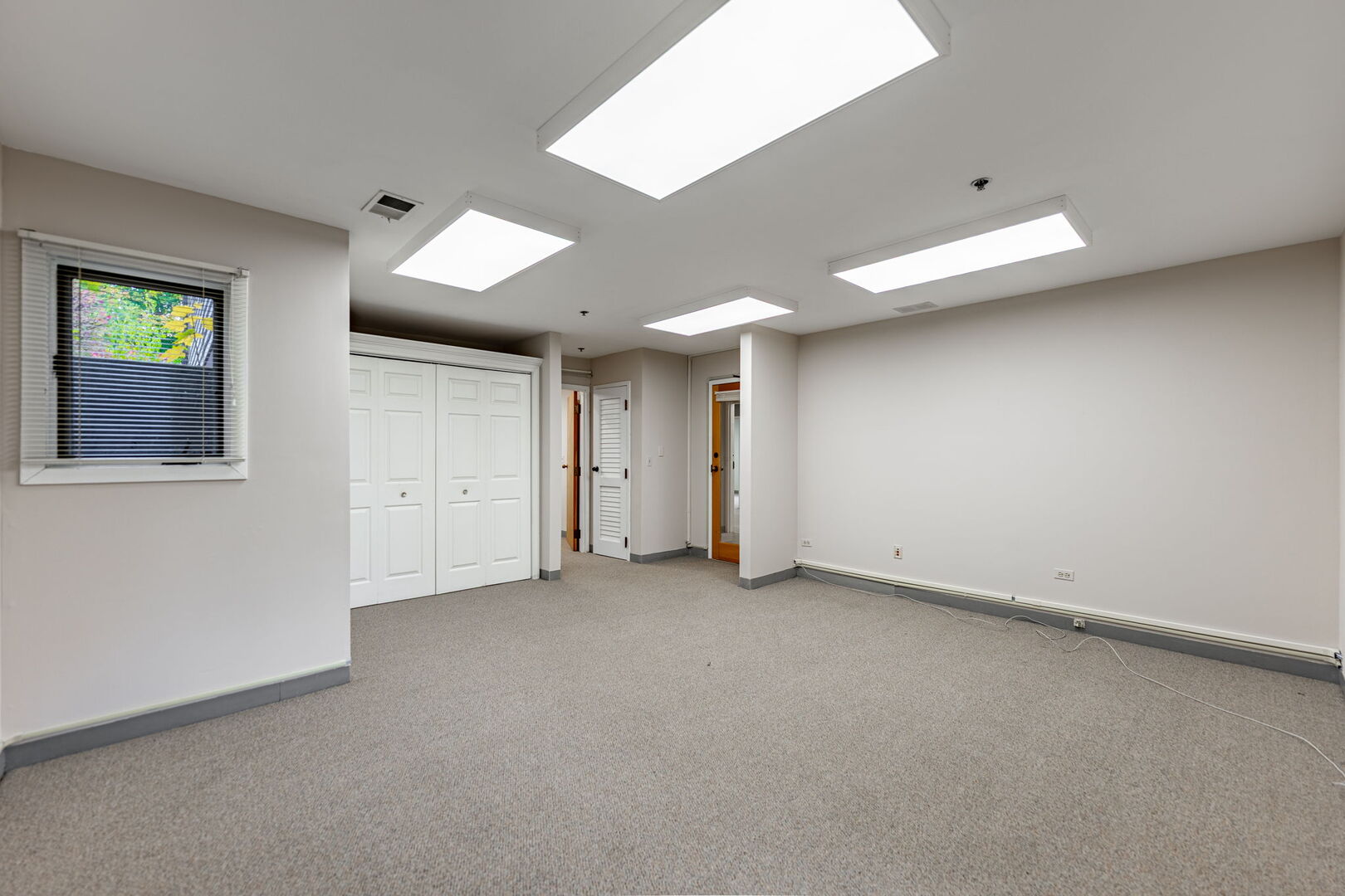 200 N Northwest Highway Unit: 100