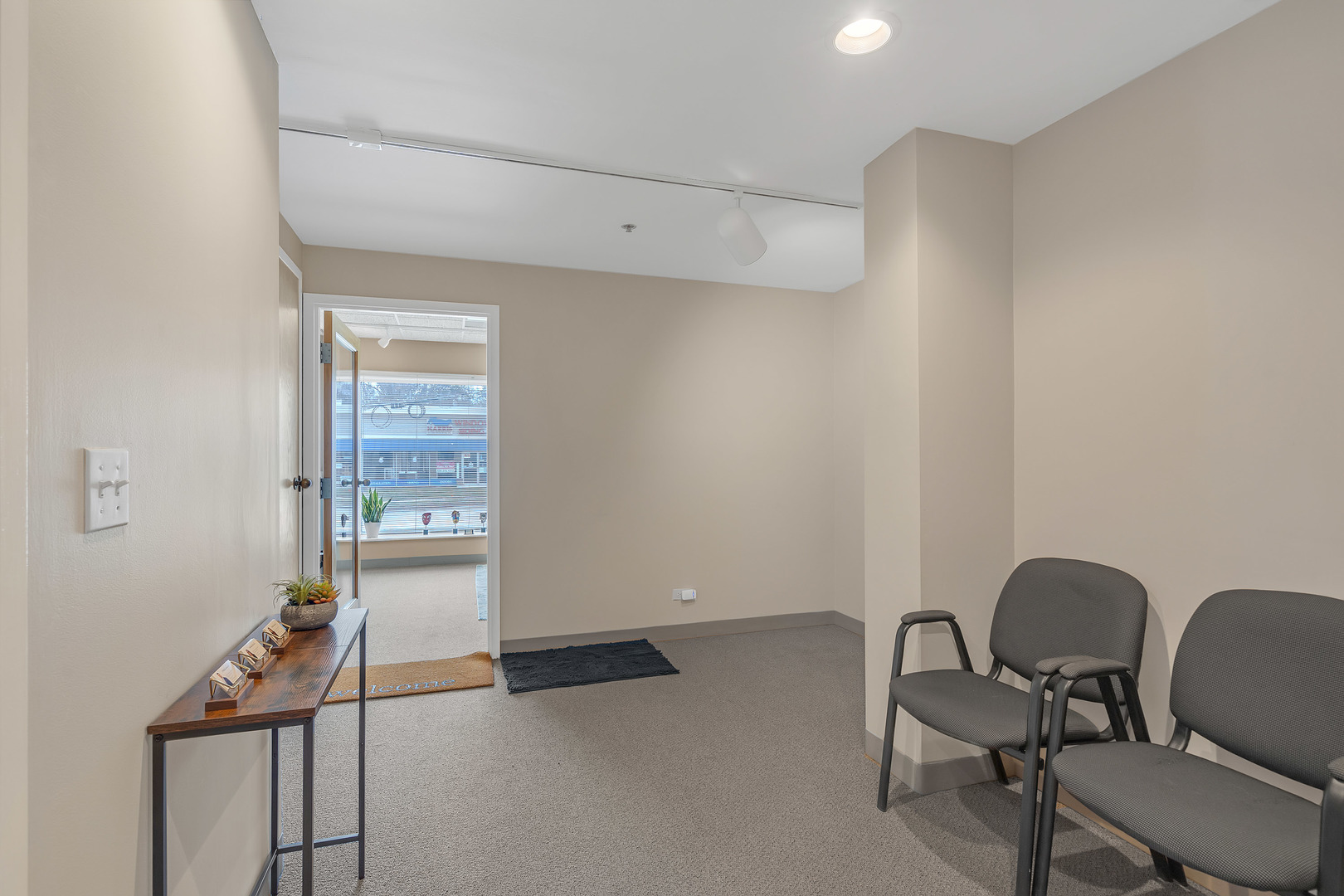 200 N Northwest Highway Unit: 202