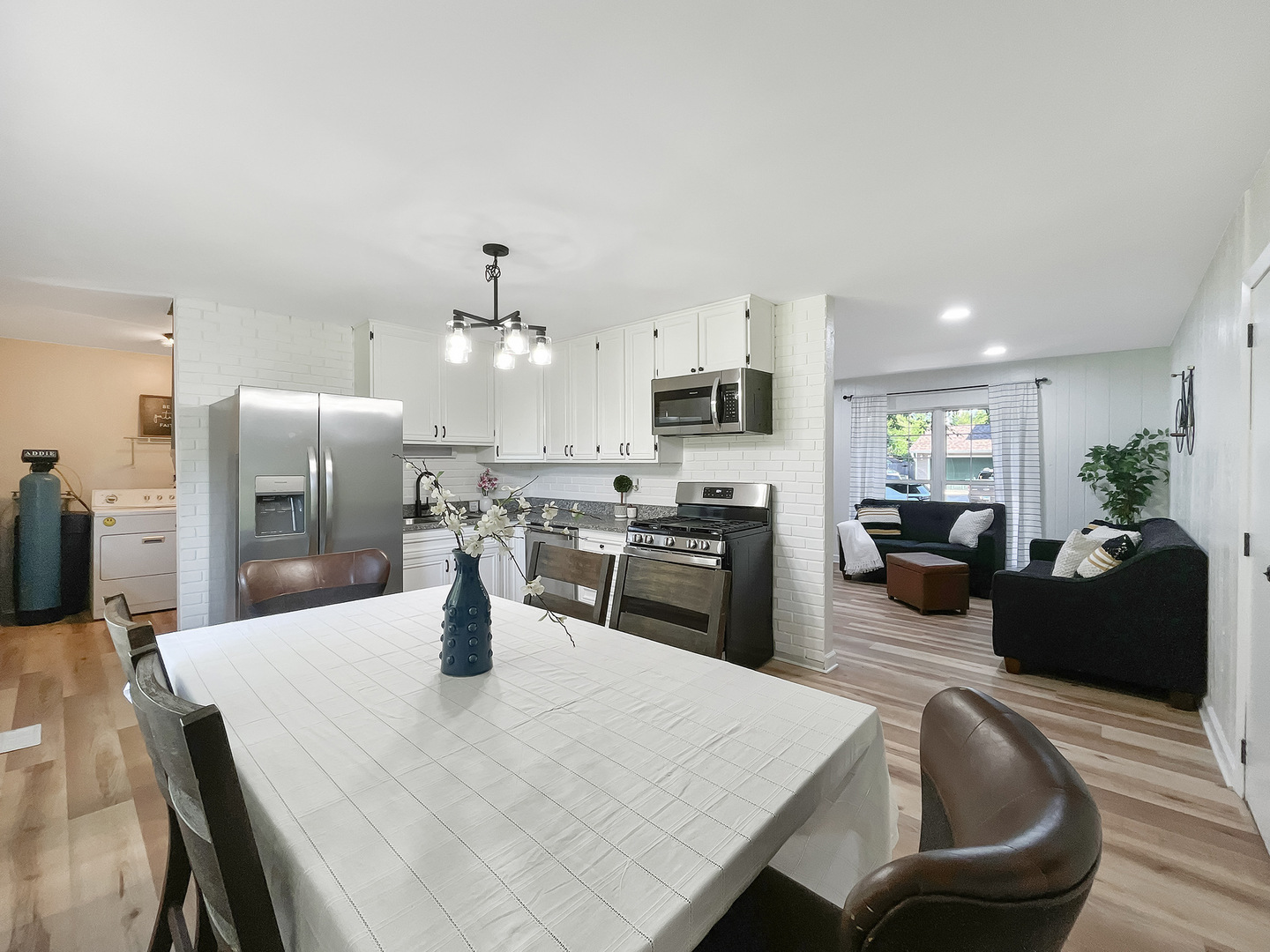 3208 Sunrise View Street