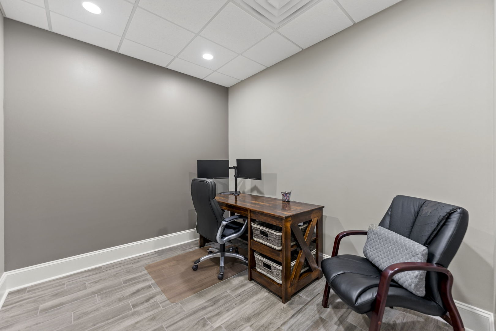 850 S Mchenry Avenue Unit: B