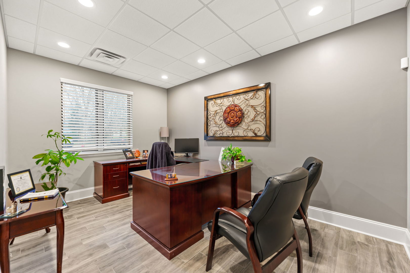 850 S Mchenry Avenue Unit: B