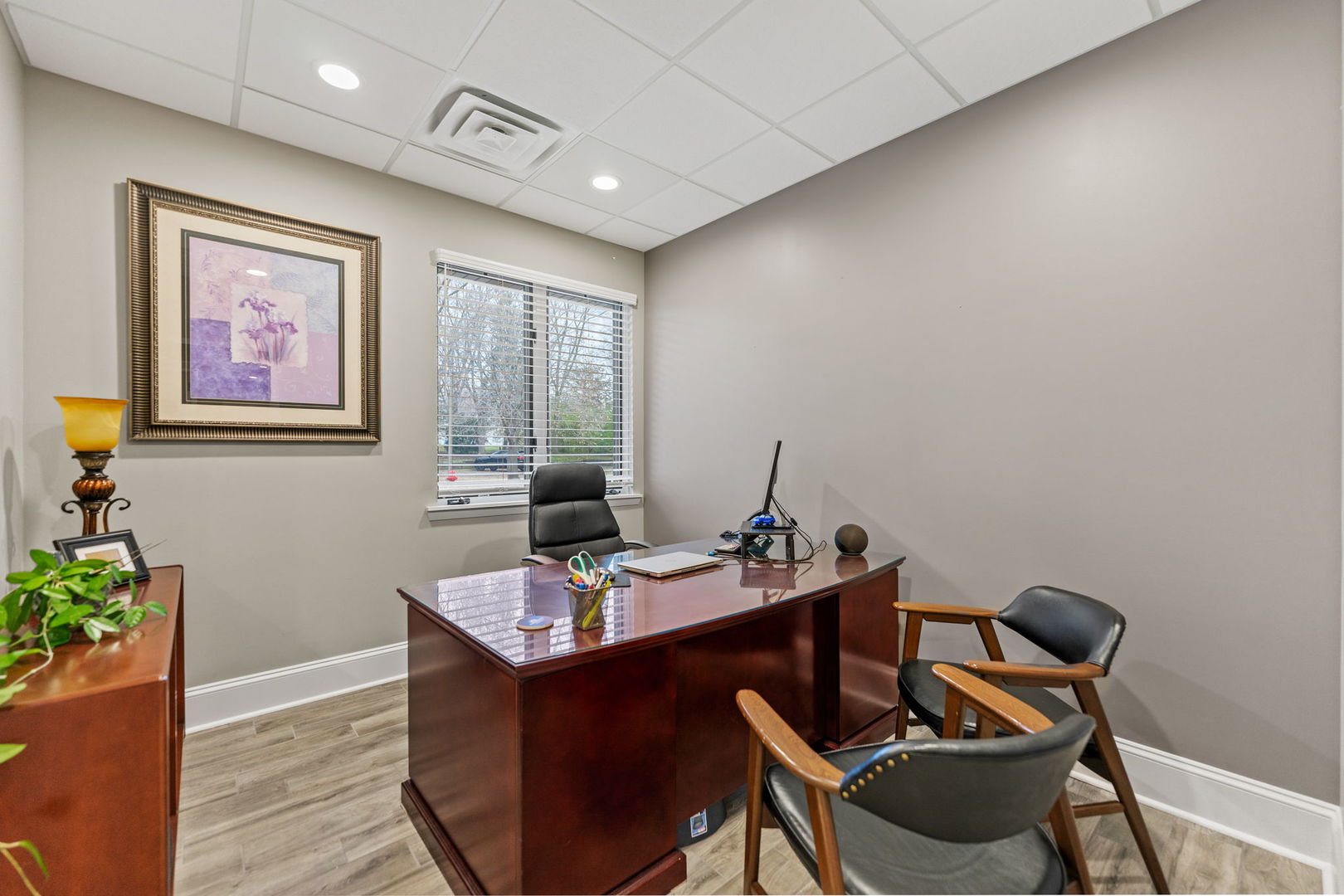 850 S Mchenry Avenue Unit: B