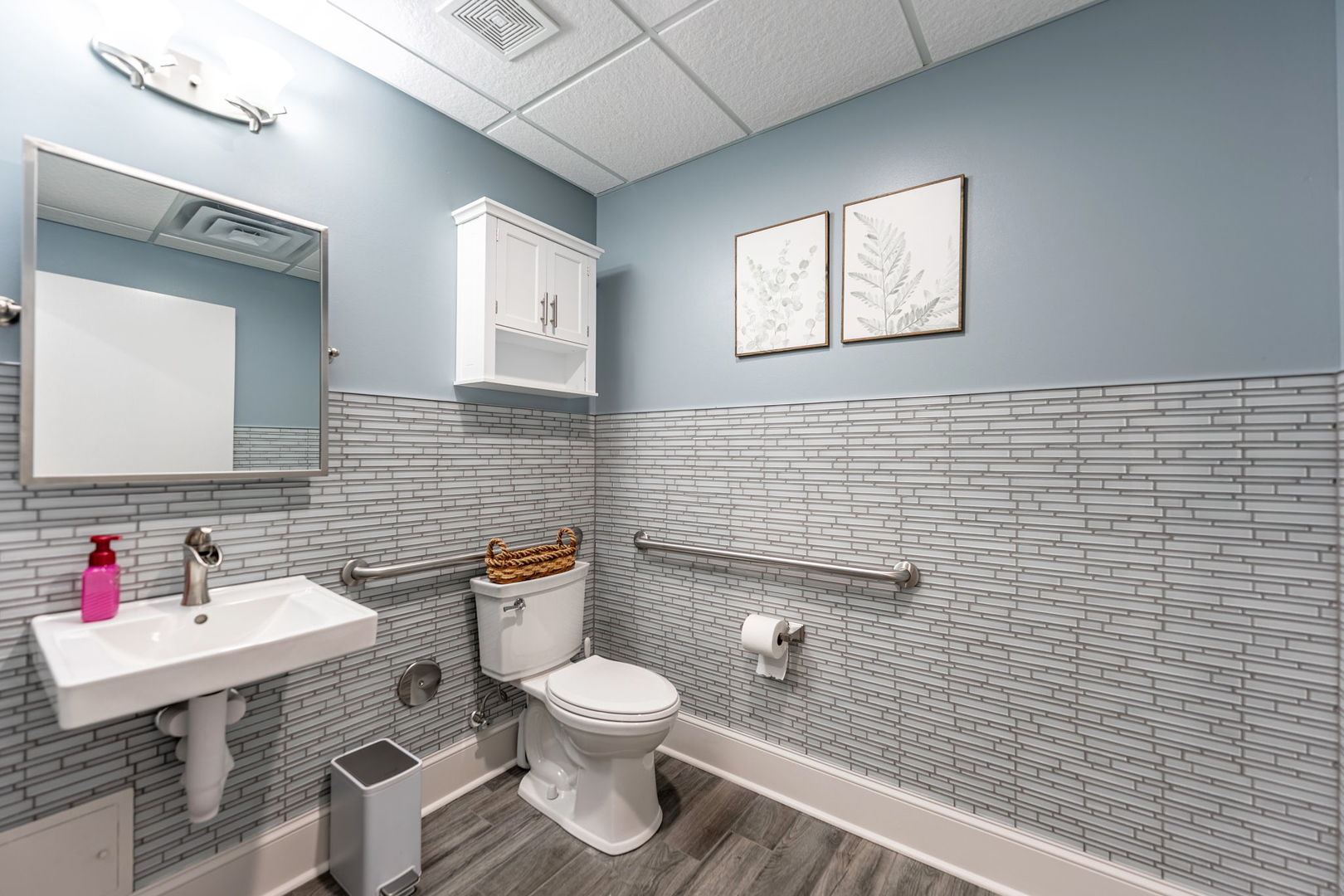 850 S Mchenry Avenue Unit: B