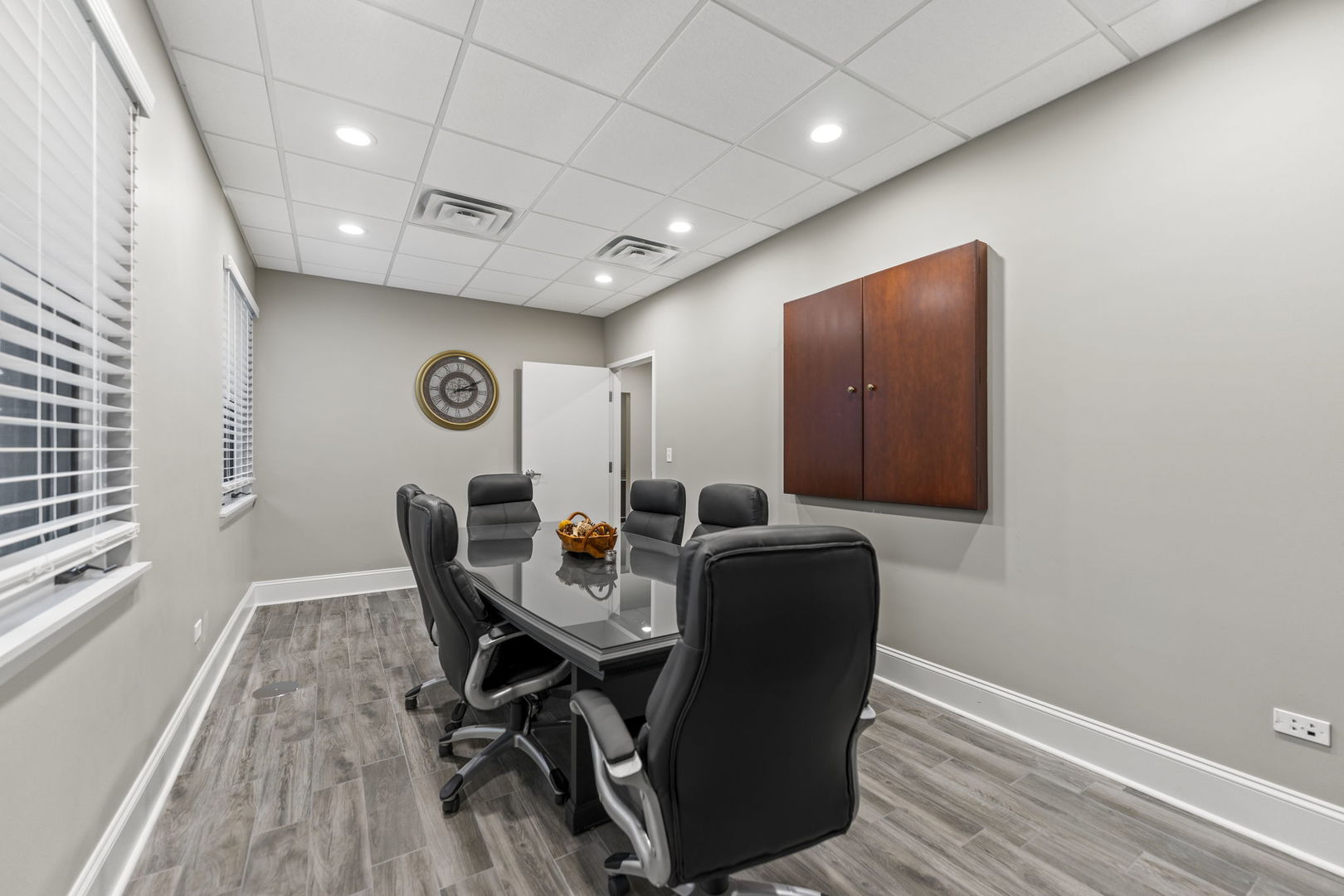 850 S Mchenry Avenue Unit: B