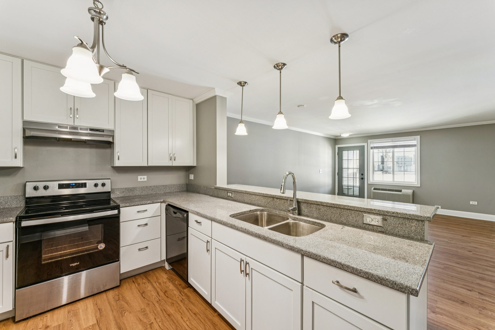 1613 Silverstone Drive Unit: 1613