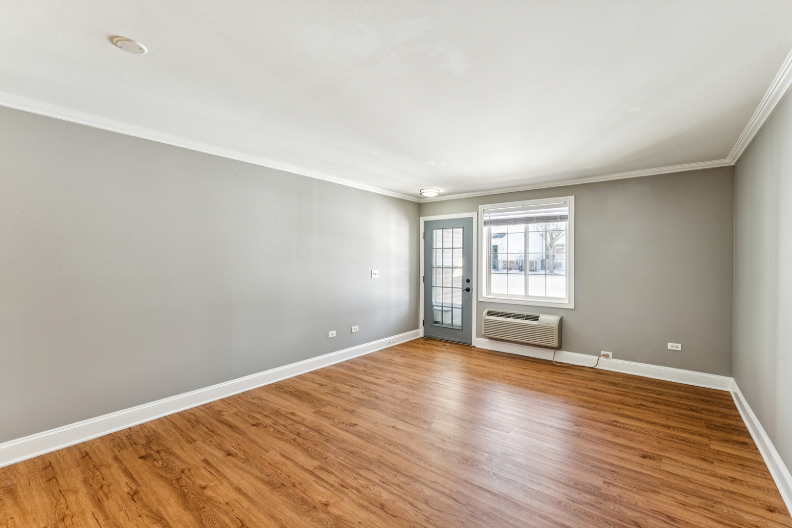 1613 Silverstone Drive Unit: 1613