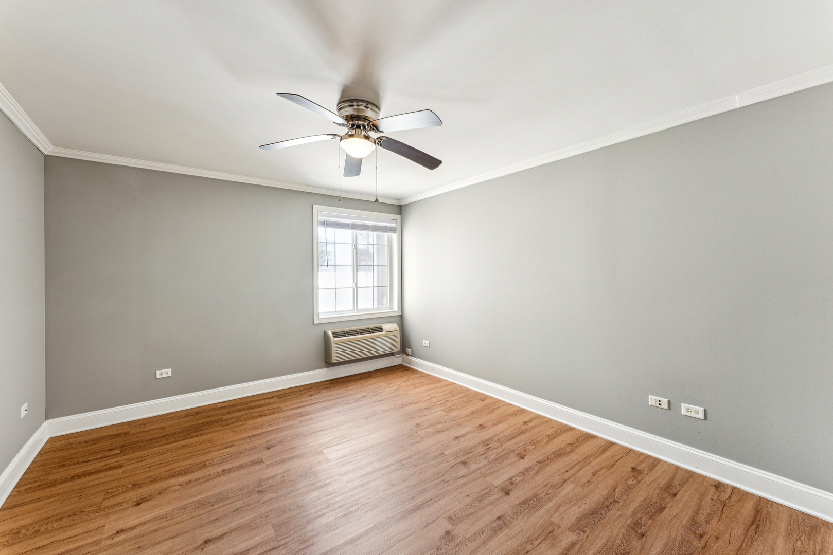 1613 Silverstone Drive Unit: 1613