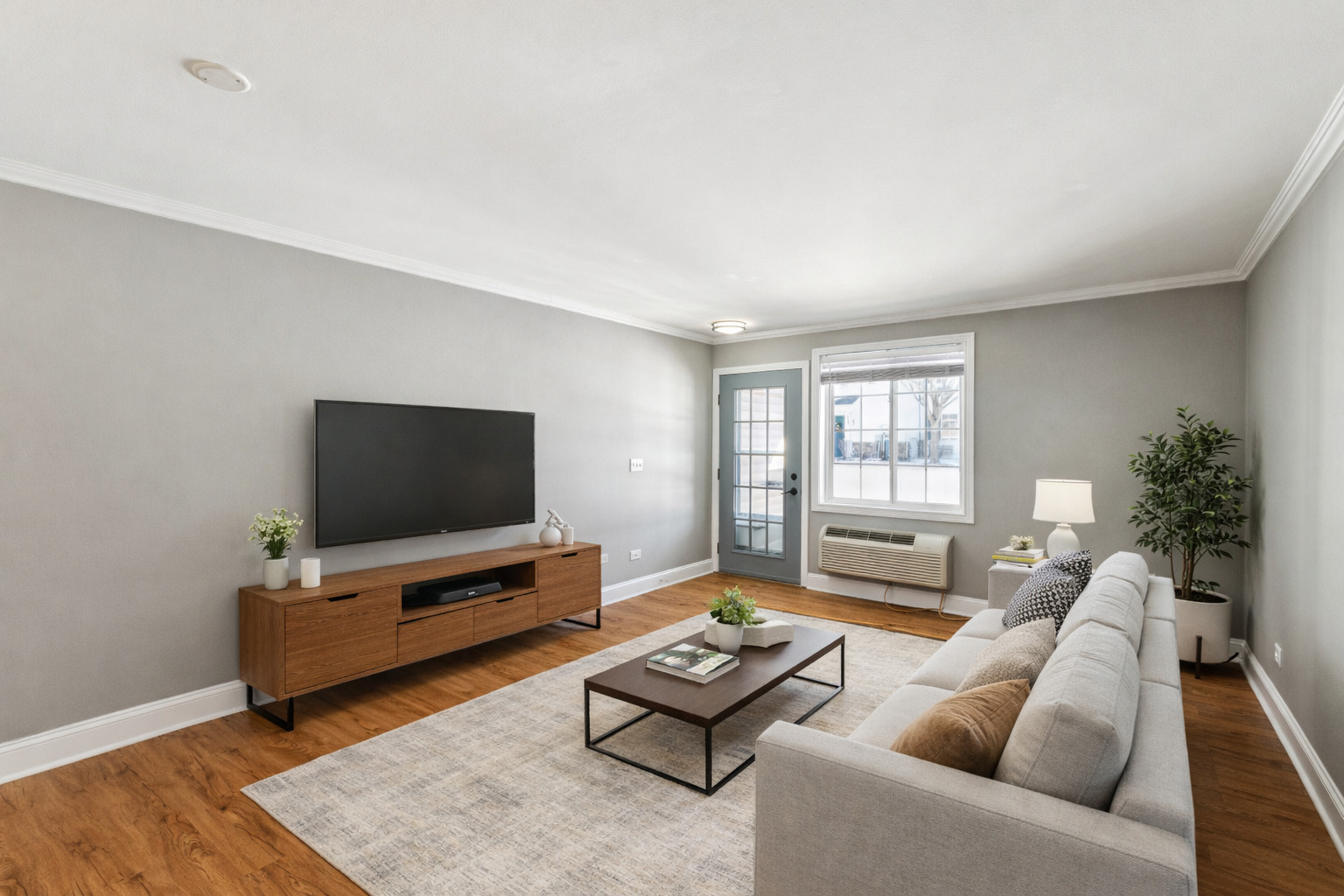 1613 Silverstone Drive Unit: 1613