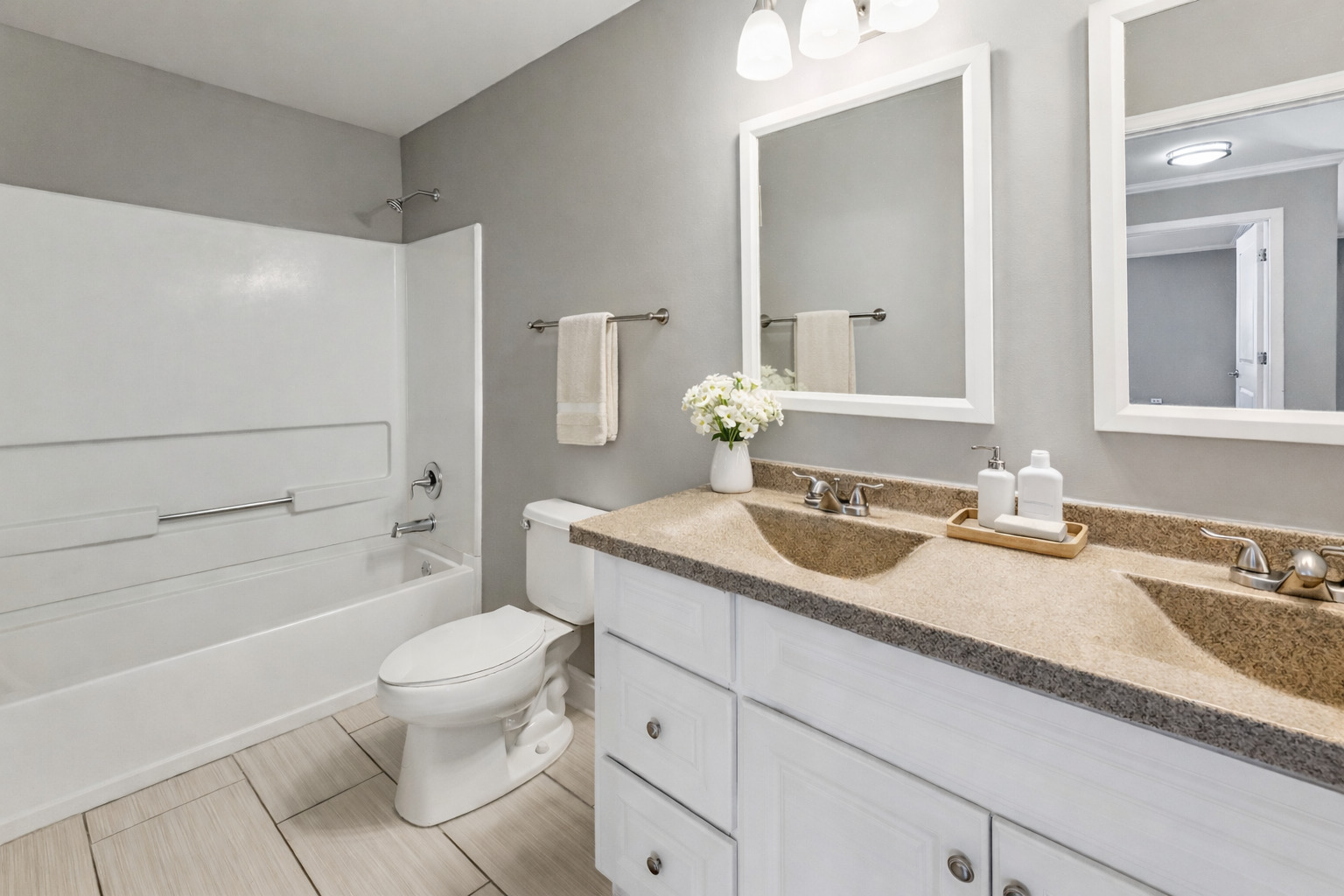 1613 Silverstone Drive Unit: 1613
