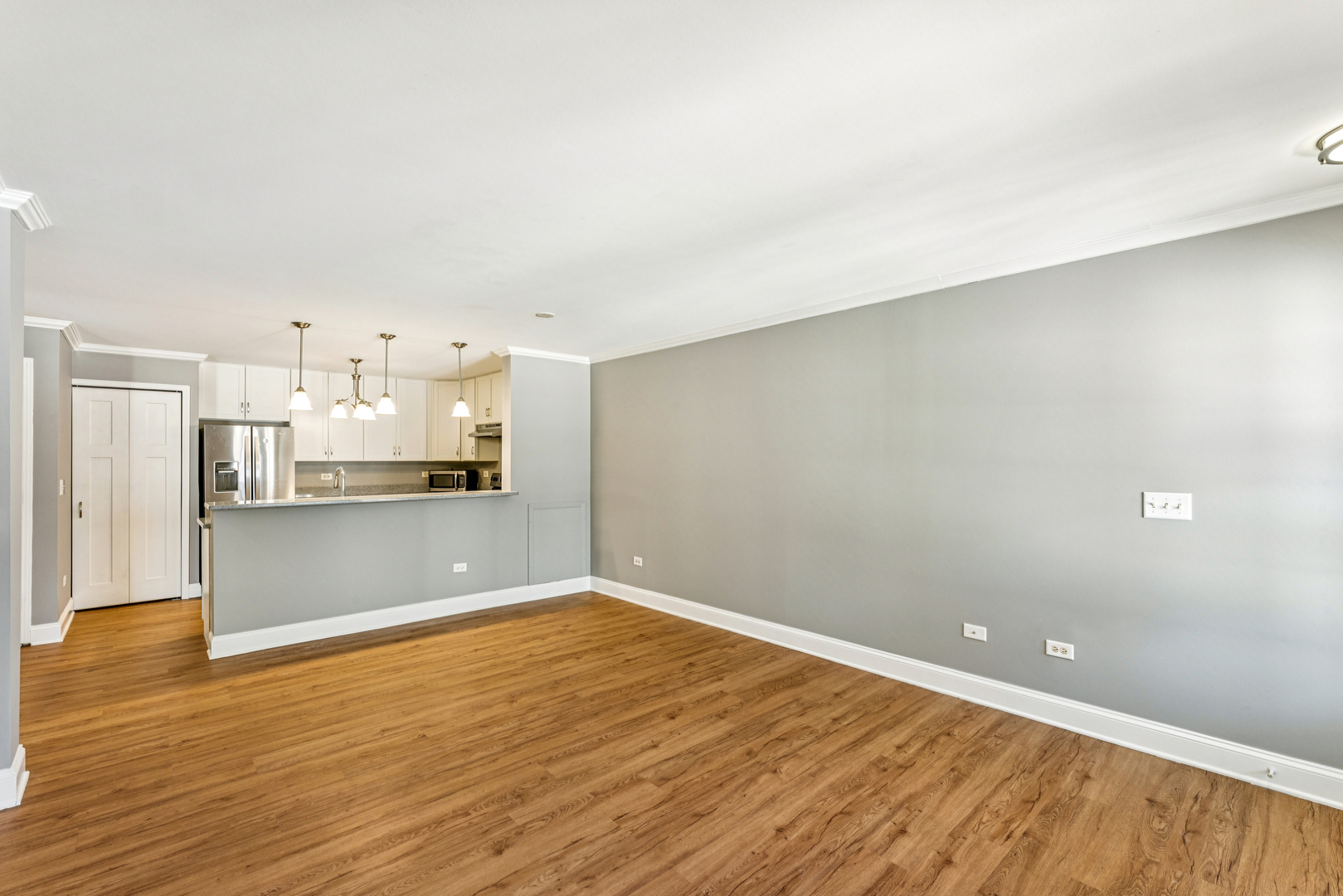 1613 Silverstone Drive Unit: 1613