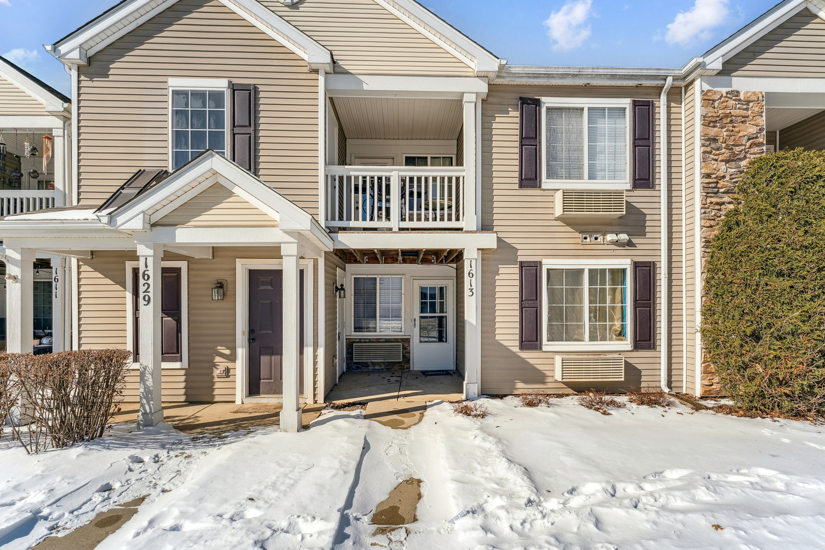 1613 Silverstone Drive Unit: 1613