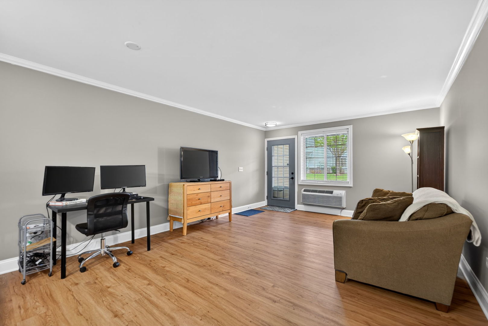 1613 Silverstone Drive Unit: 1613