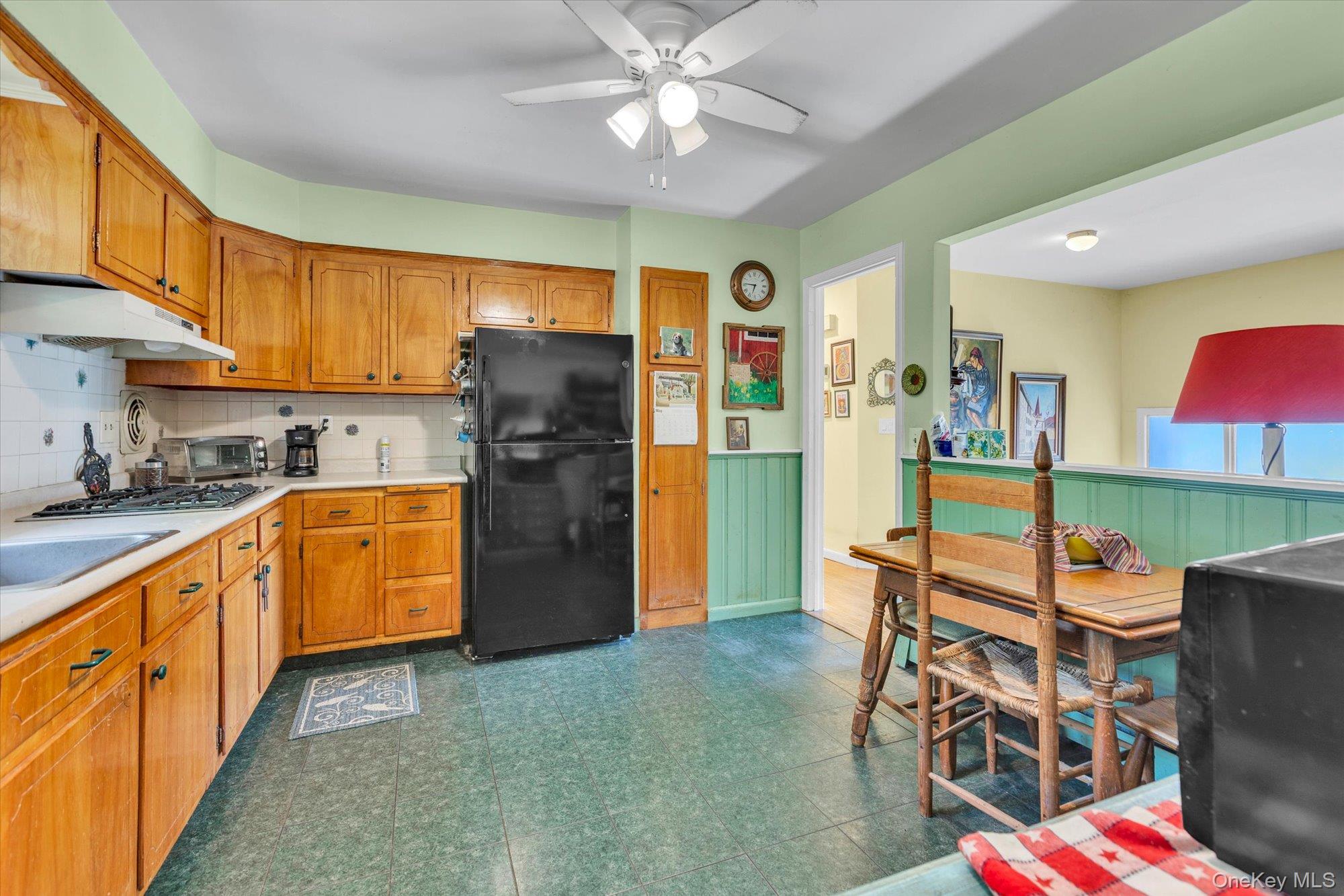 261 W Pulaski Road