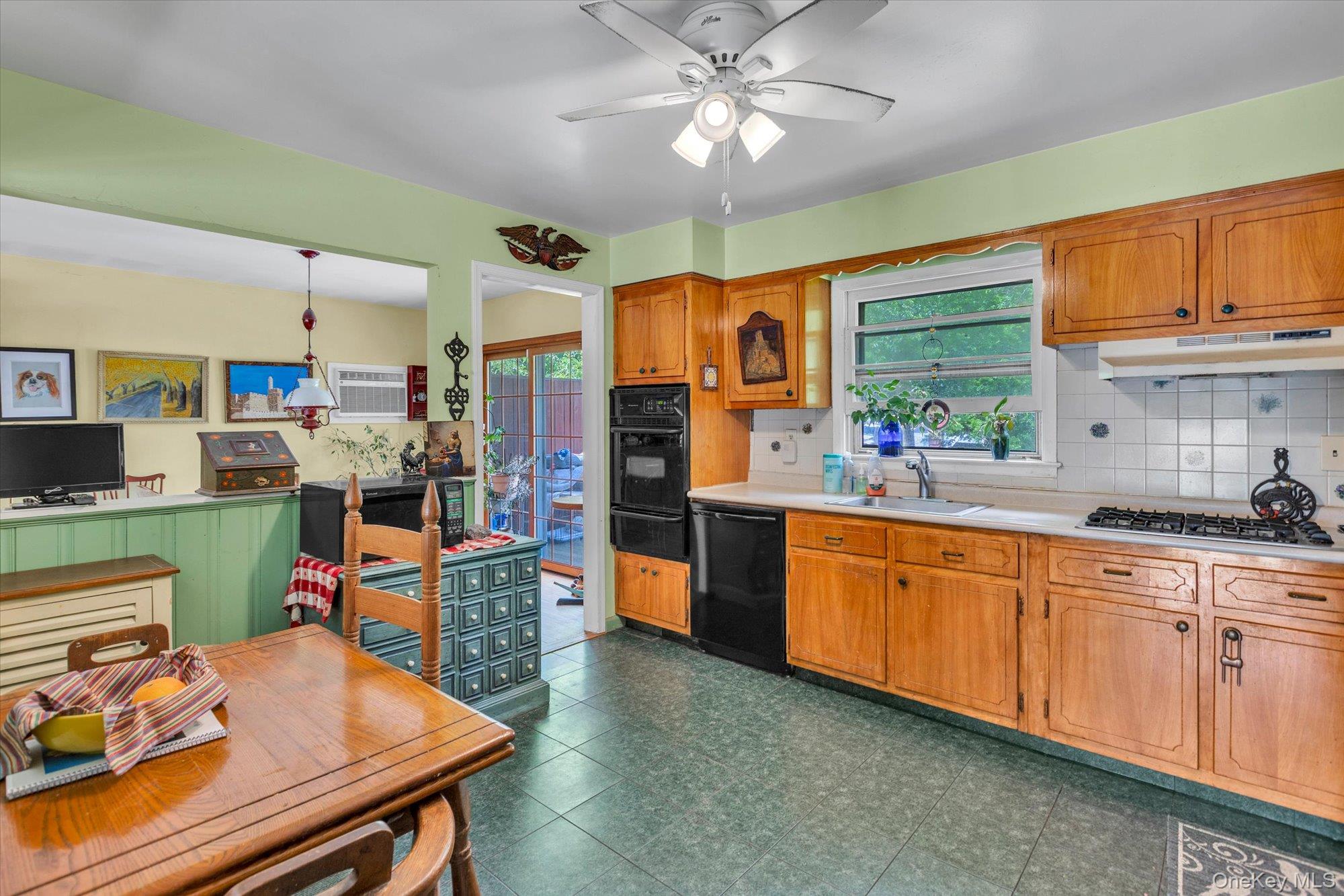 261 W Pulaski Road