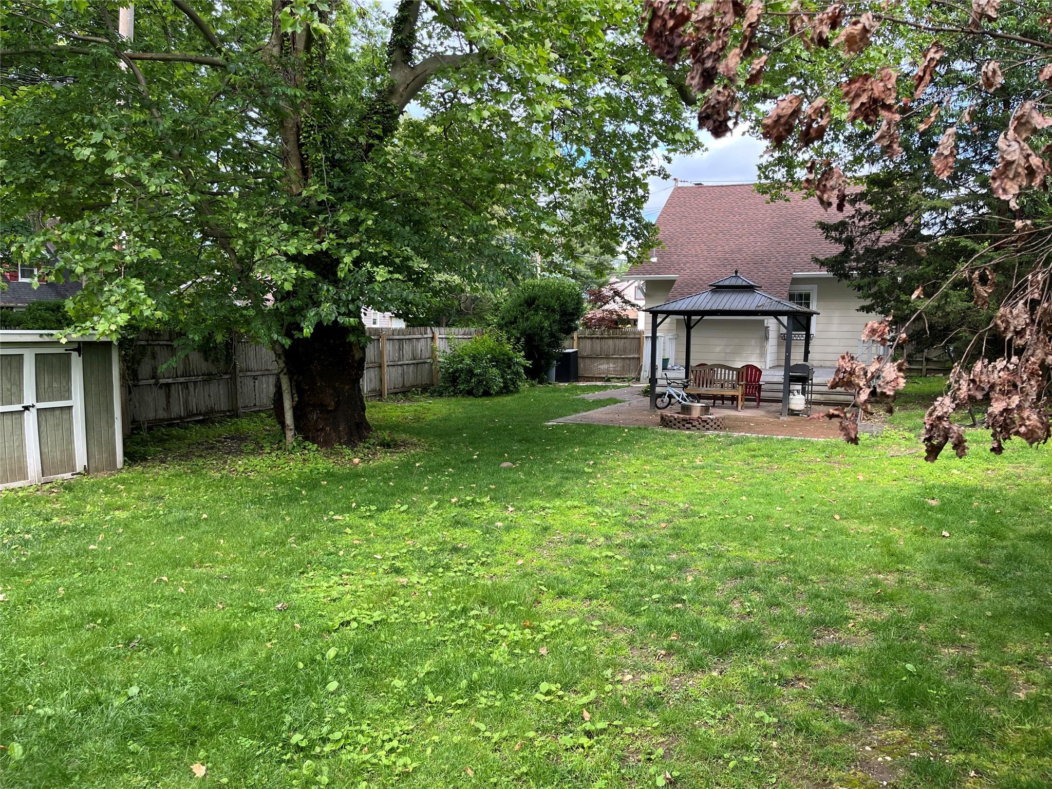 25 Willow Avenue