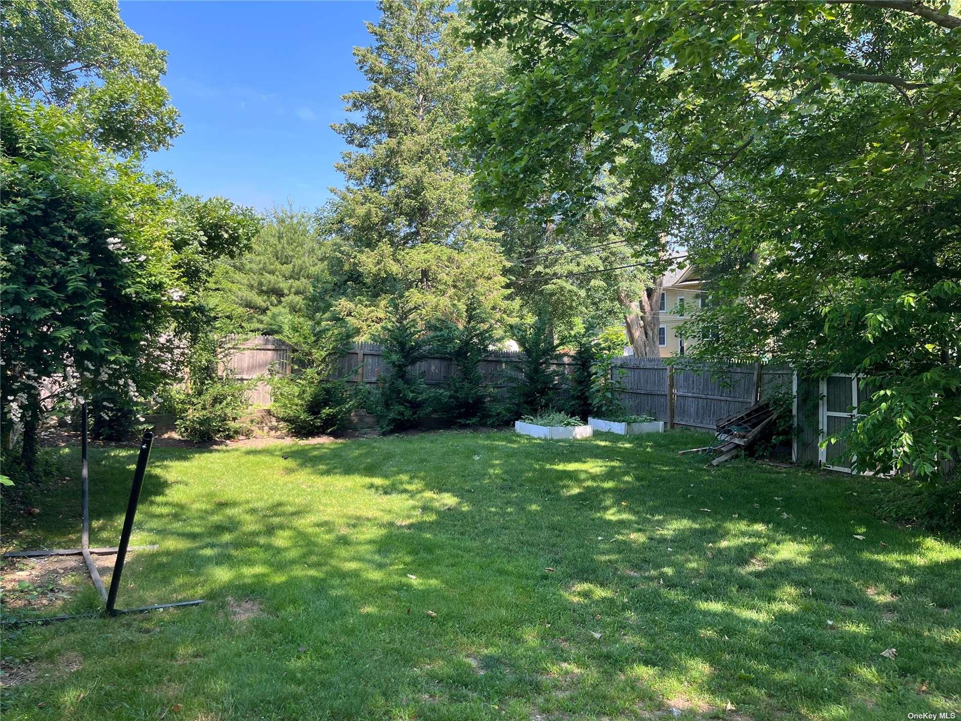 25 Willow Avenue