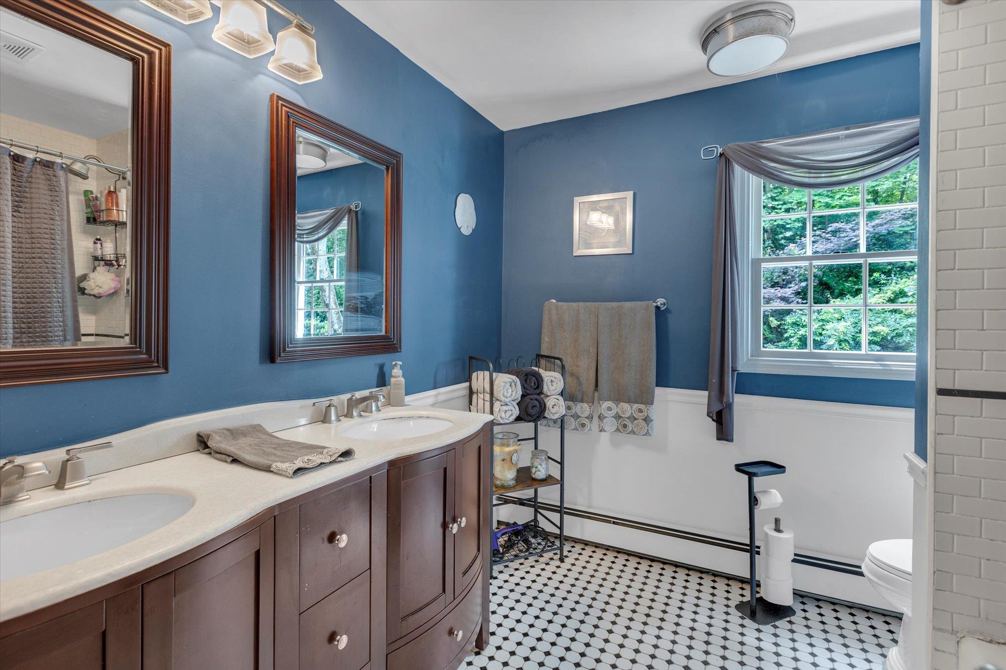 31A Nevinwood Place