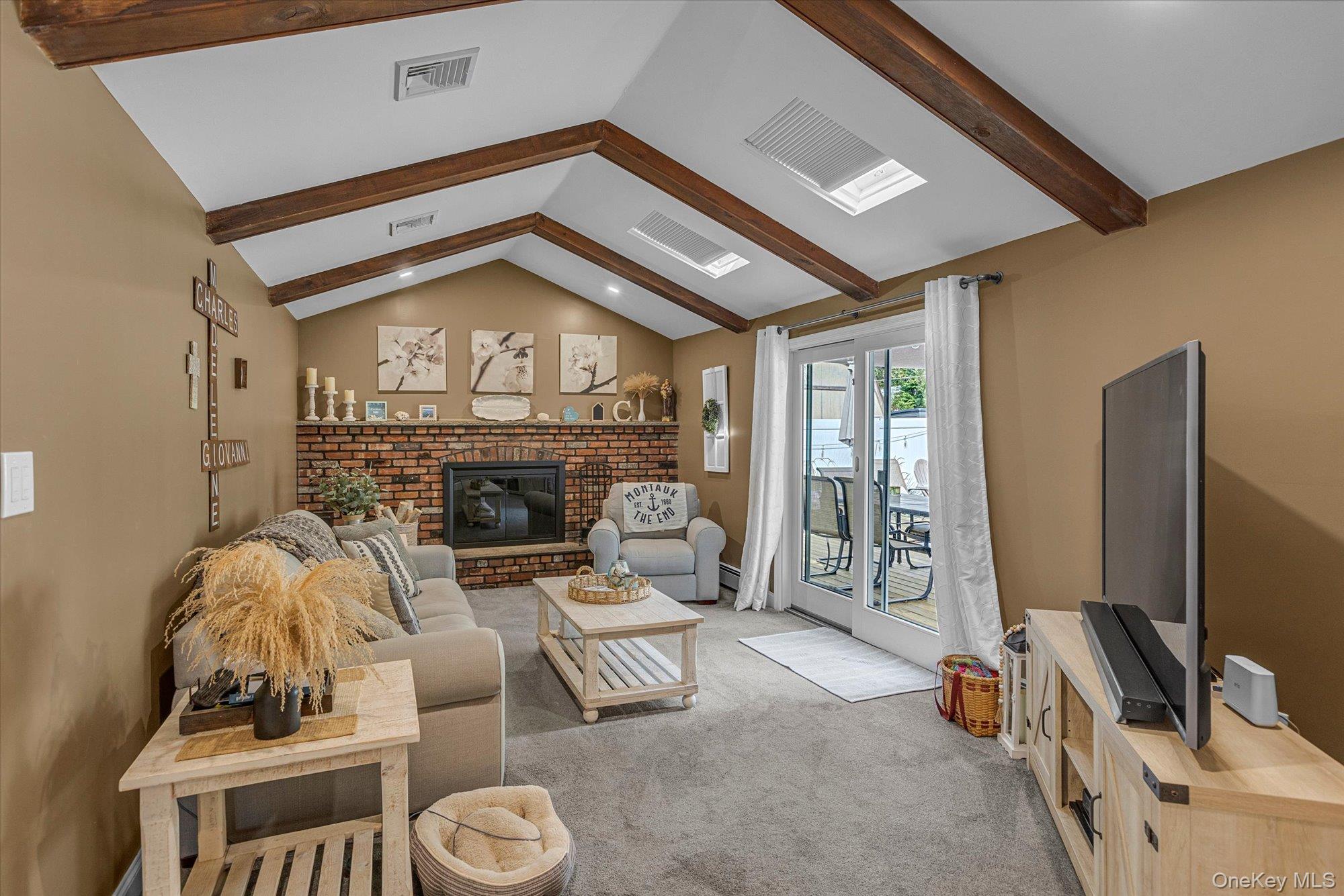 47 Ravenwood Drive