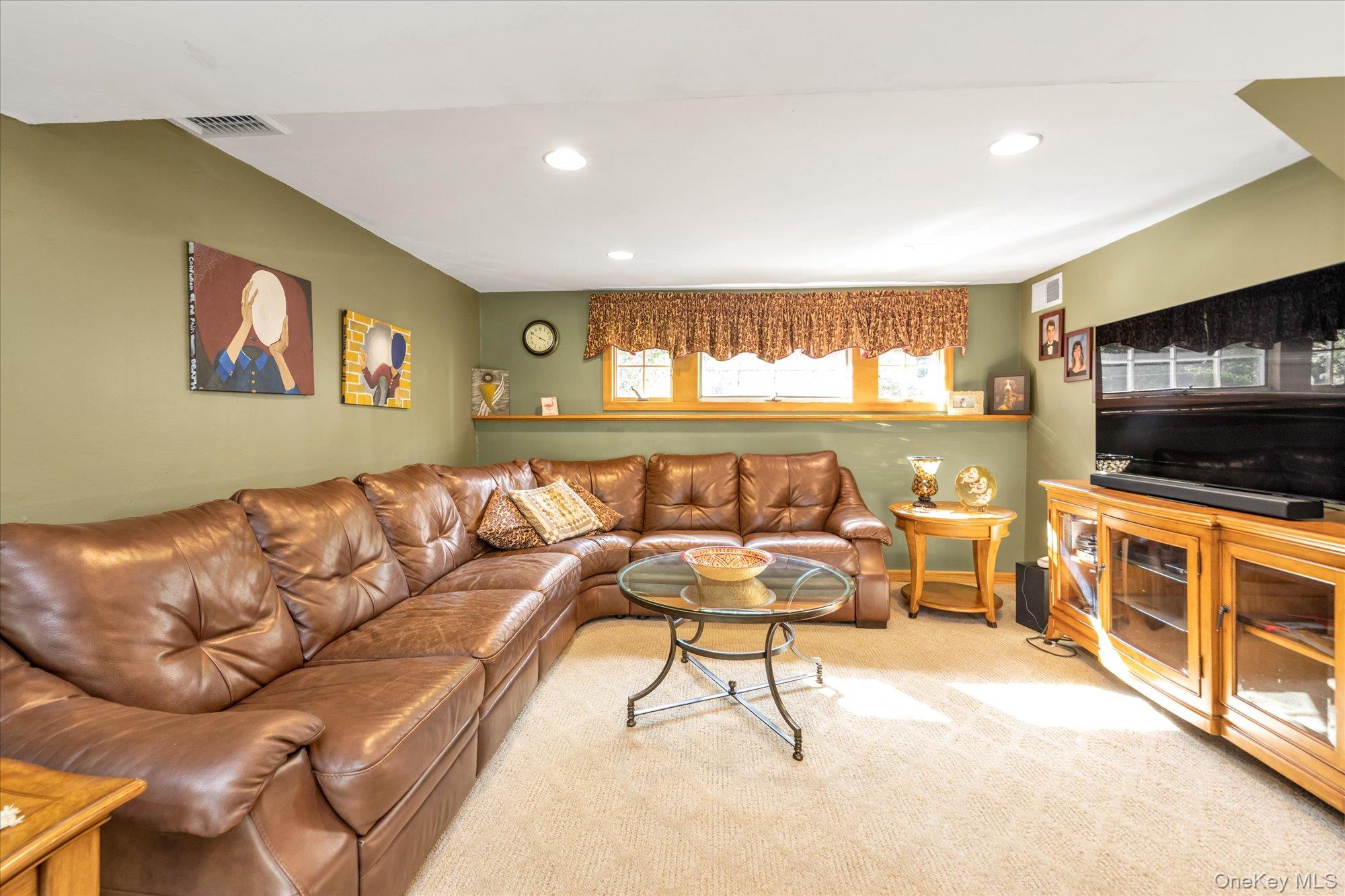 84 Lake Road