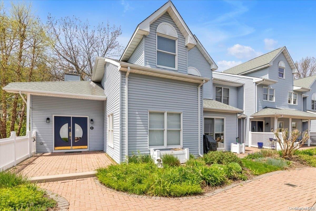 1 Courtyard Circle Unit: 1