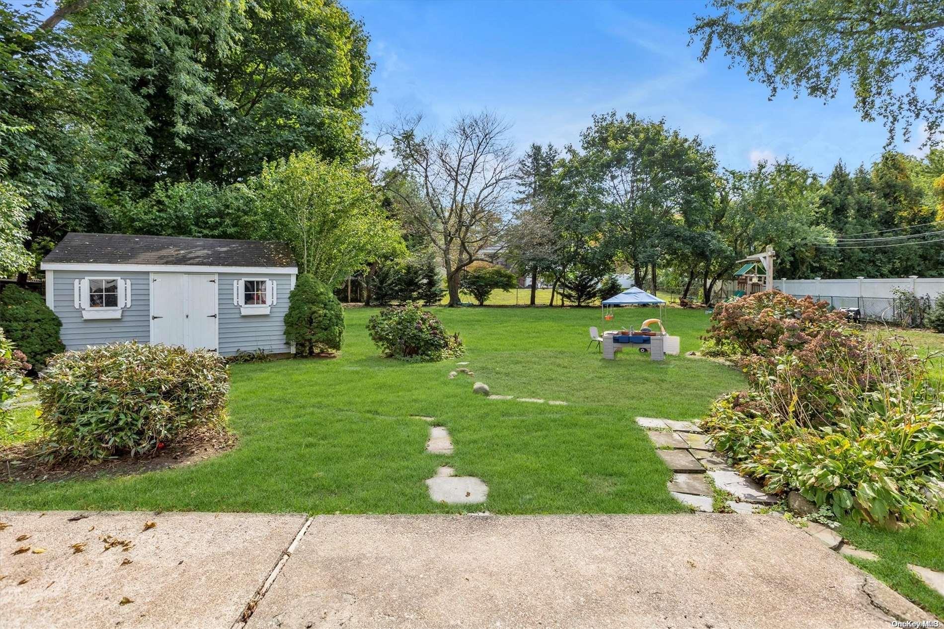 220 Clay Pitts Road