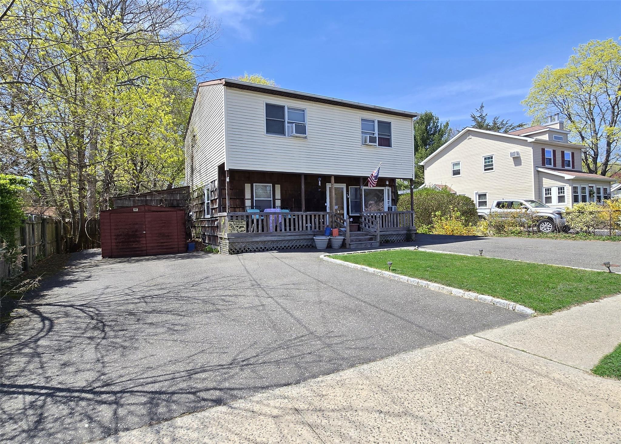 1264 Broadway Avenue
