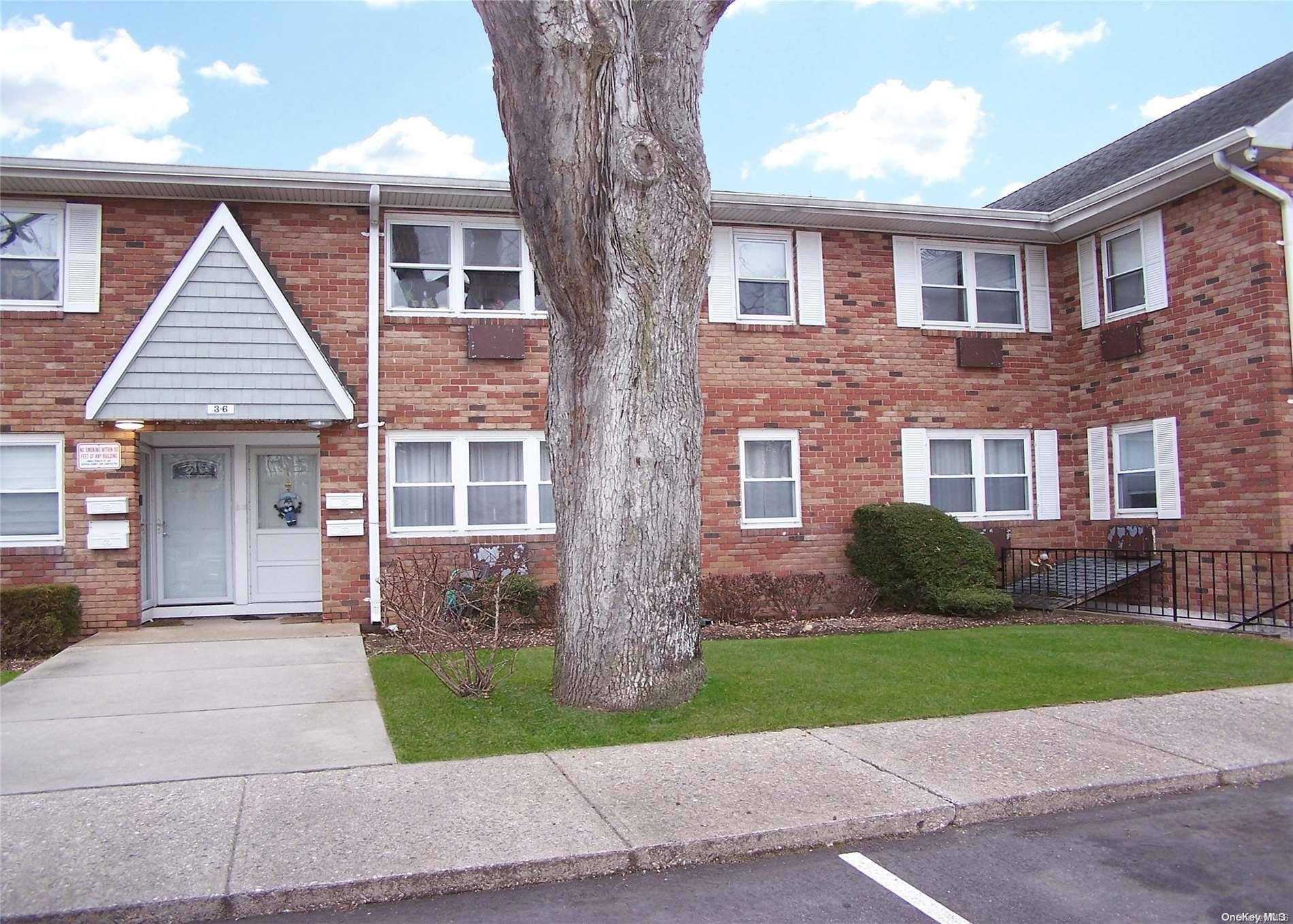 100 Connetquot Avenue Unit: 3
