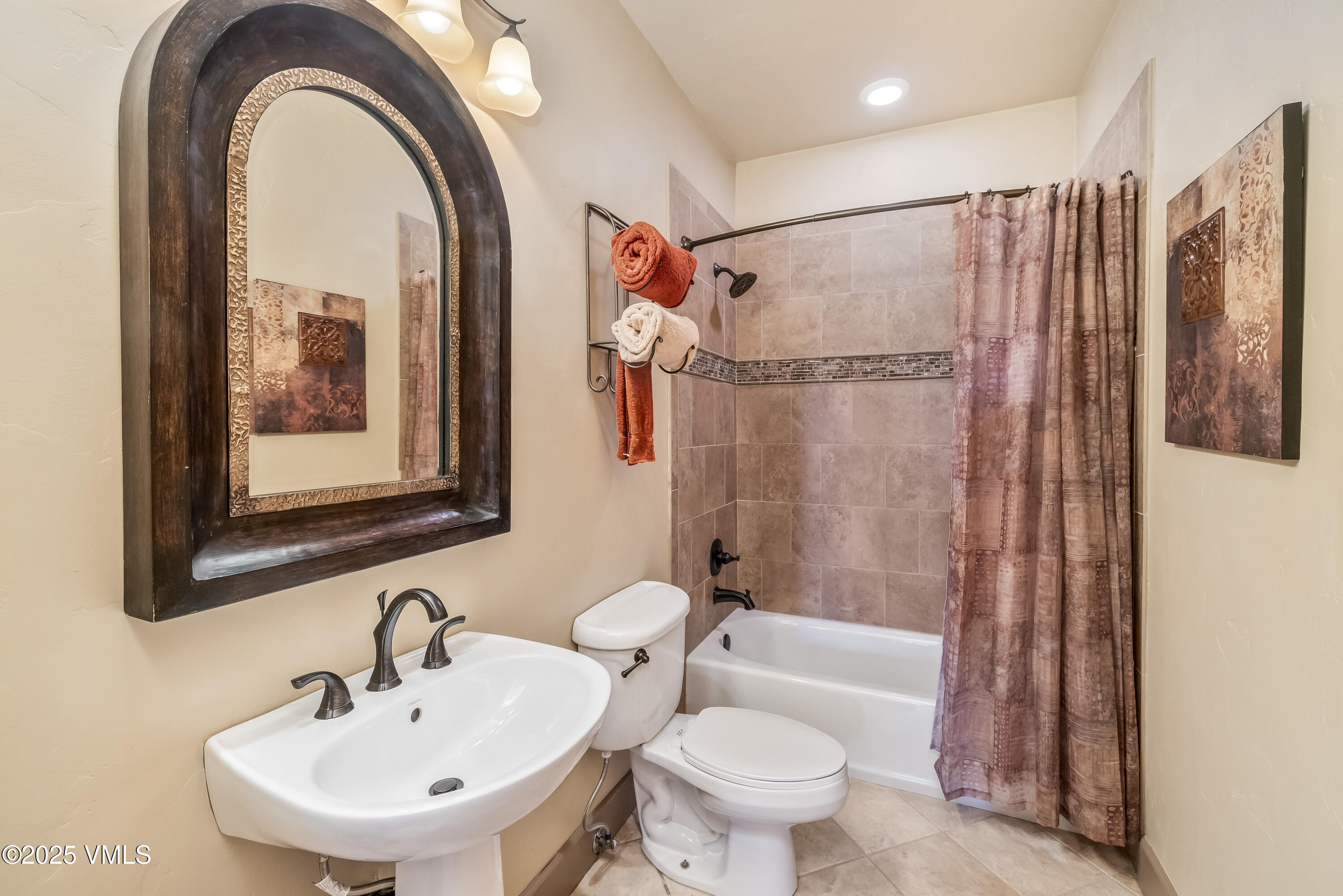 111 E Double Hitch Drive