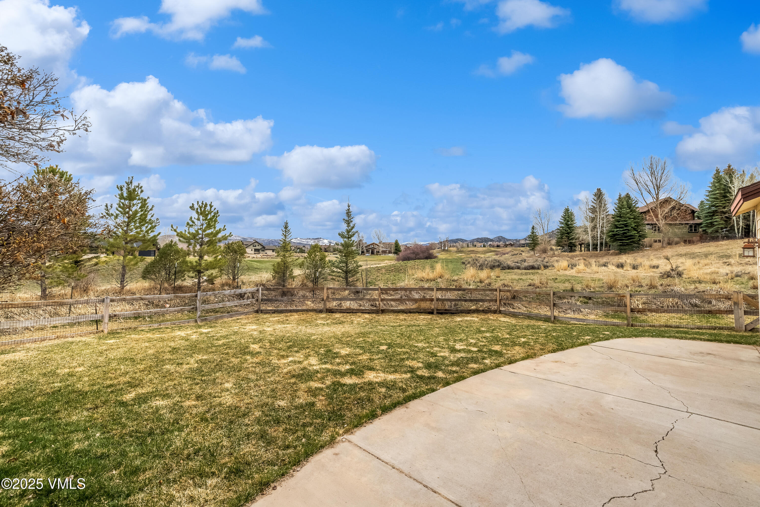 111 E Double Hitch Drive