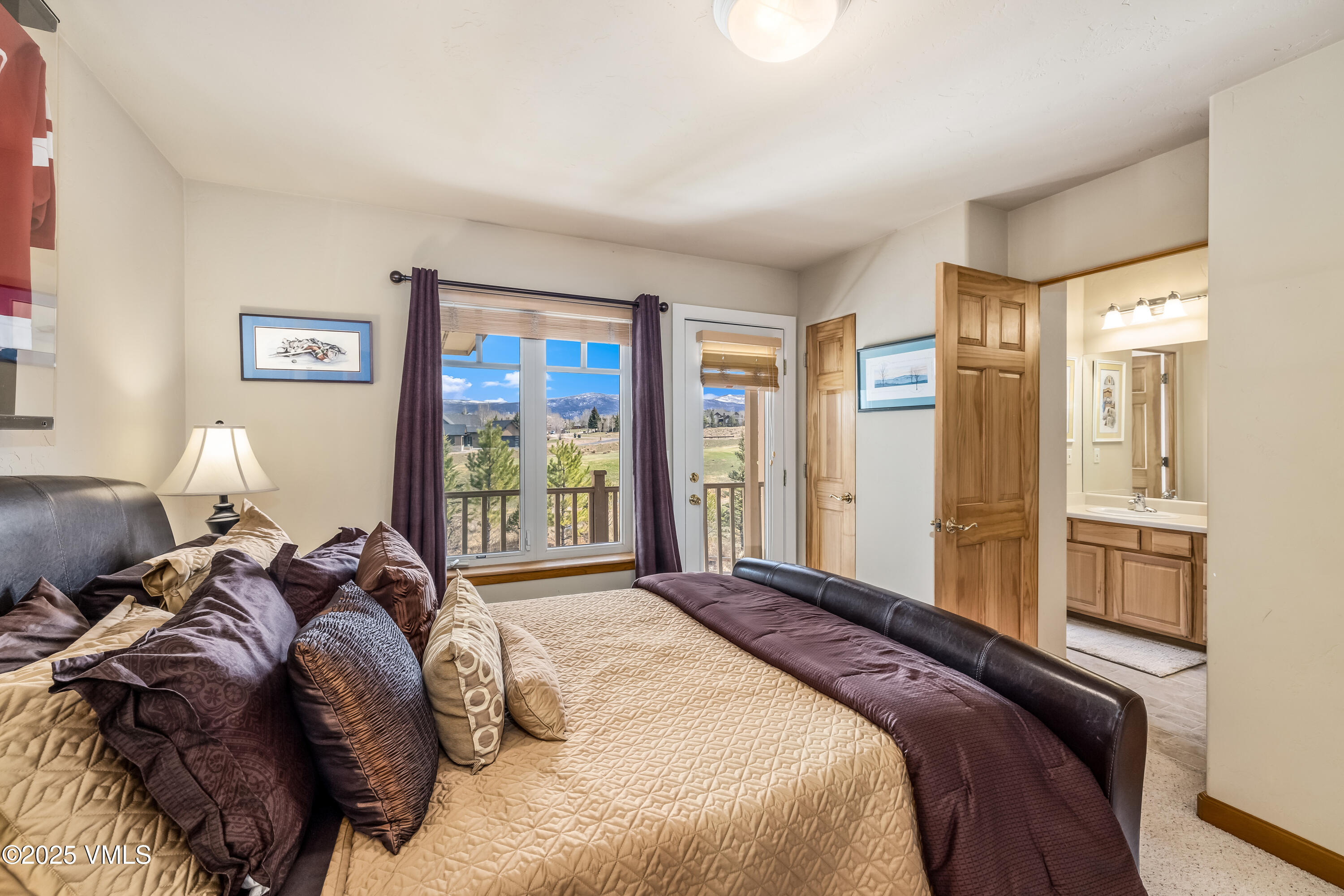 111 E Double Hitch Drive