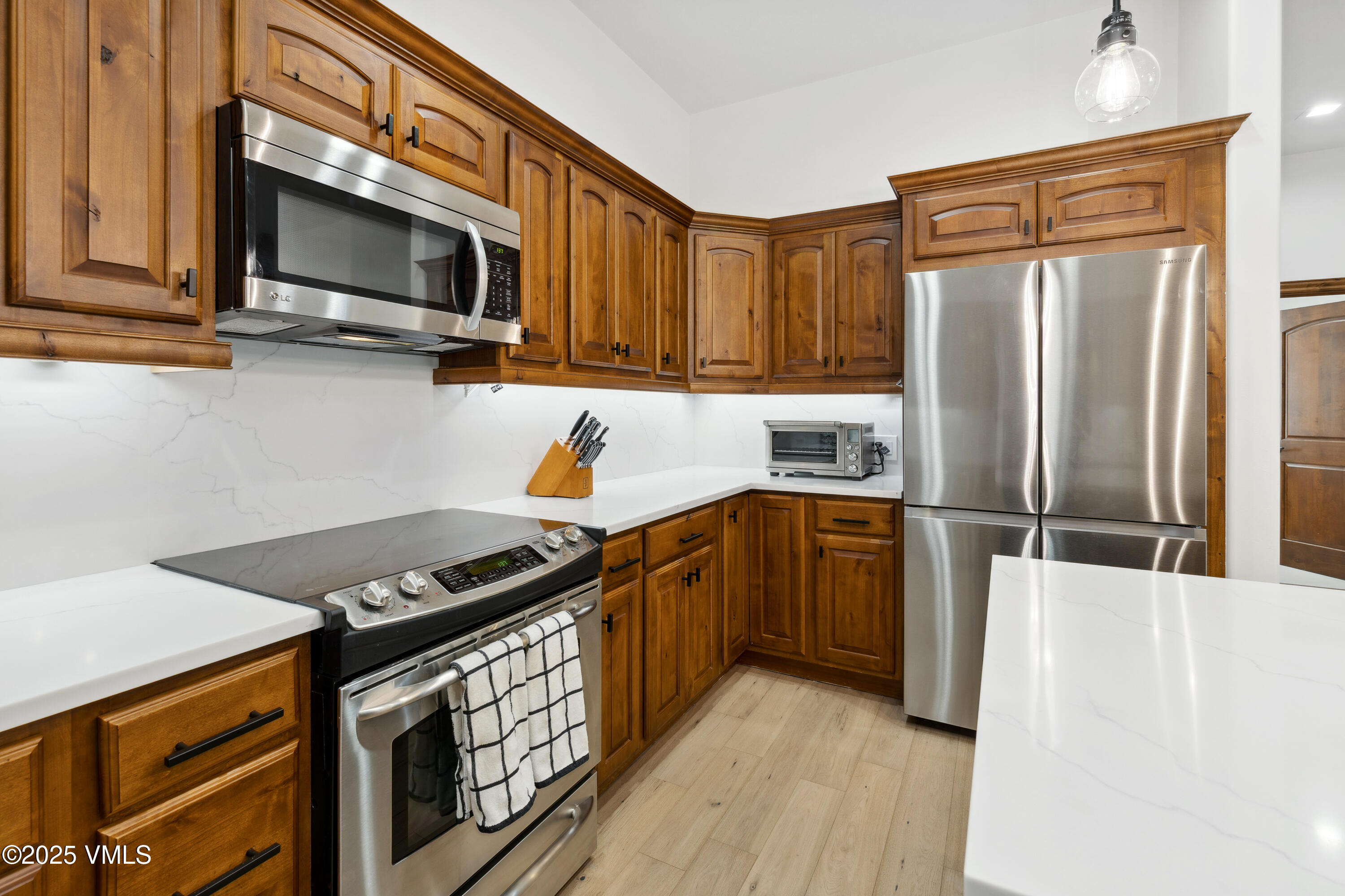295 Main Street R305