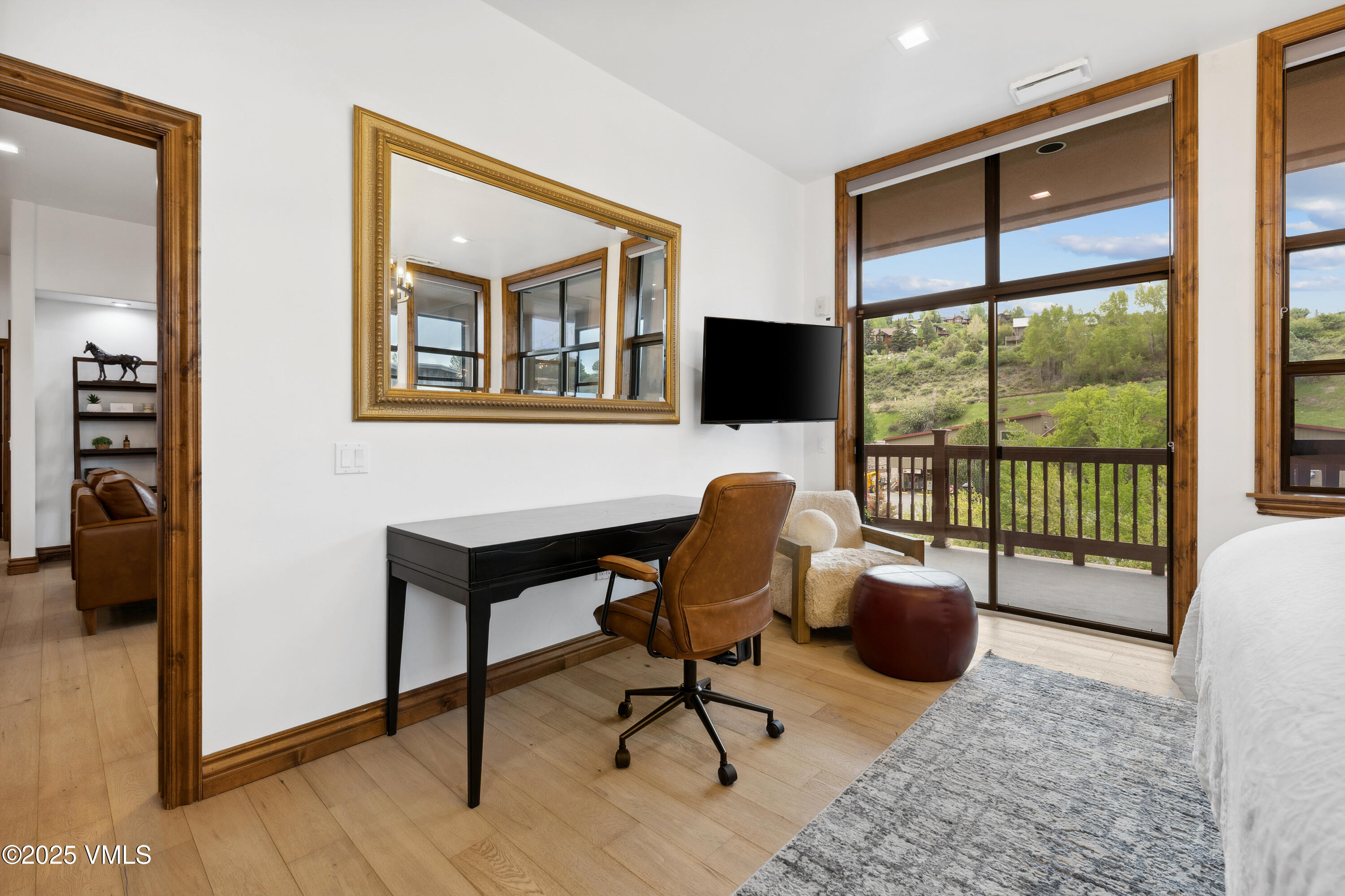 295 Main Street R305
