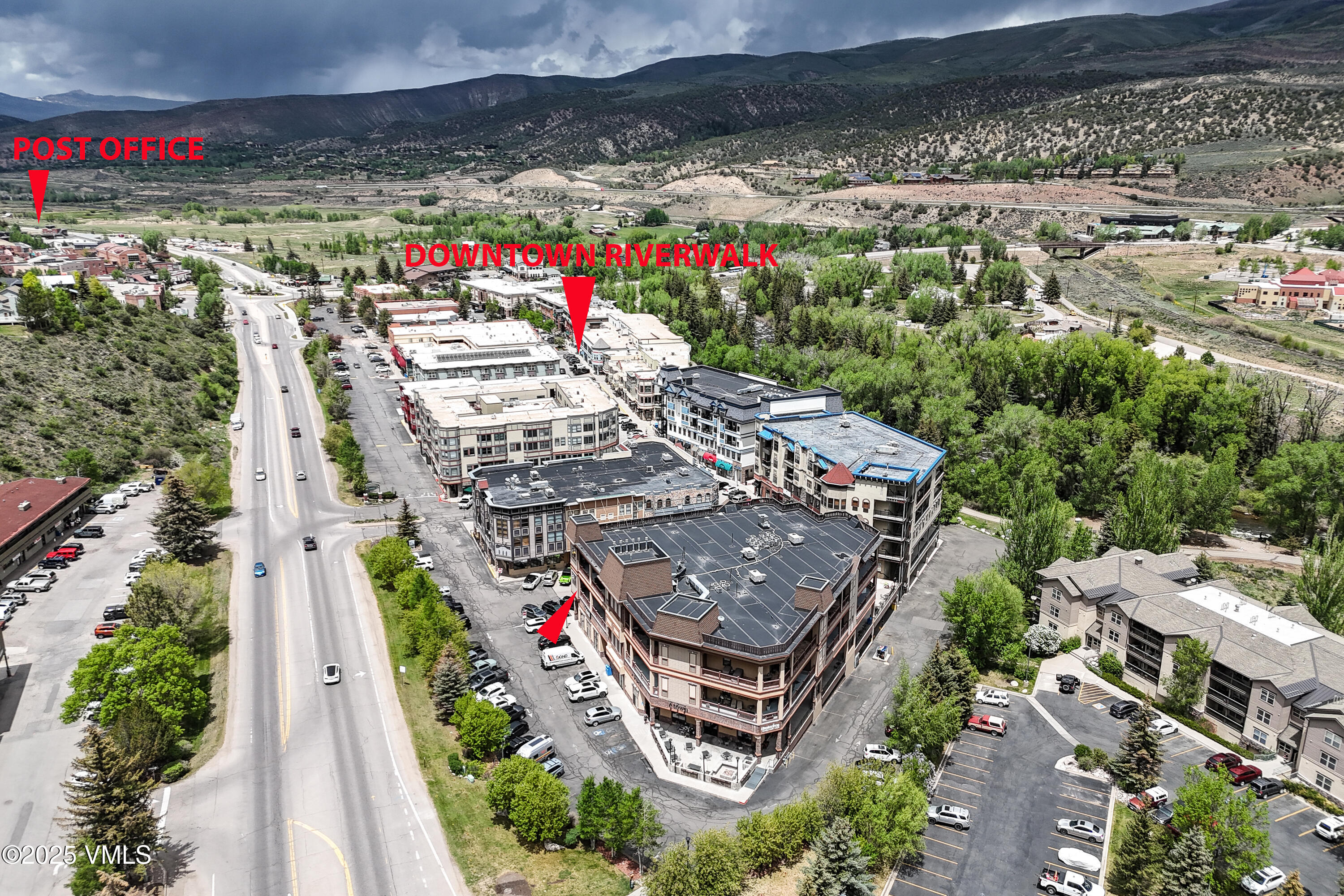 295 Main Street R305