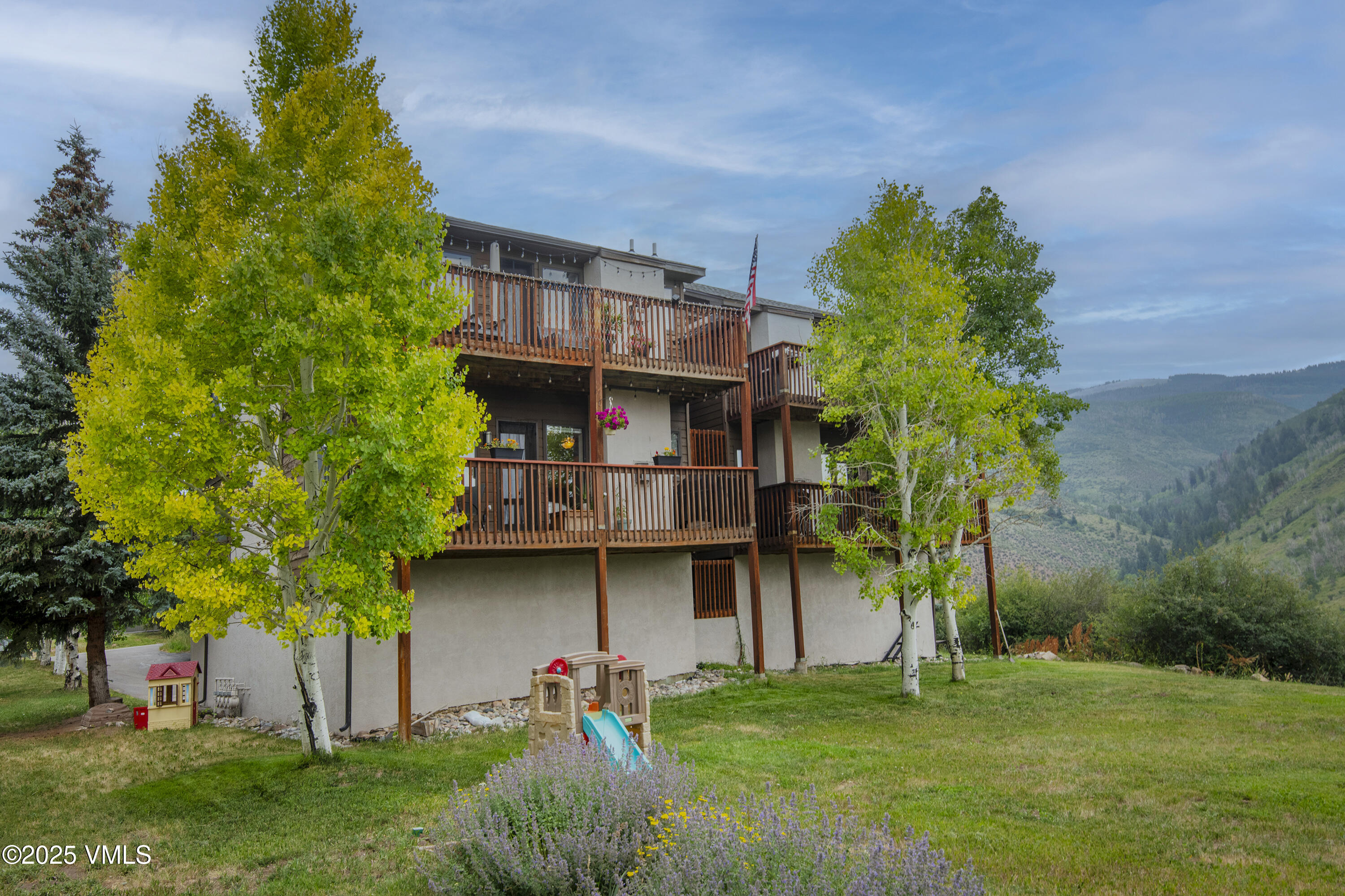 3008 Wildridge Road, B2