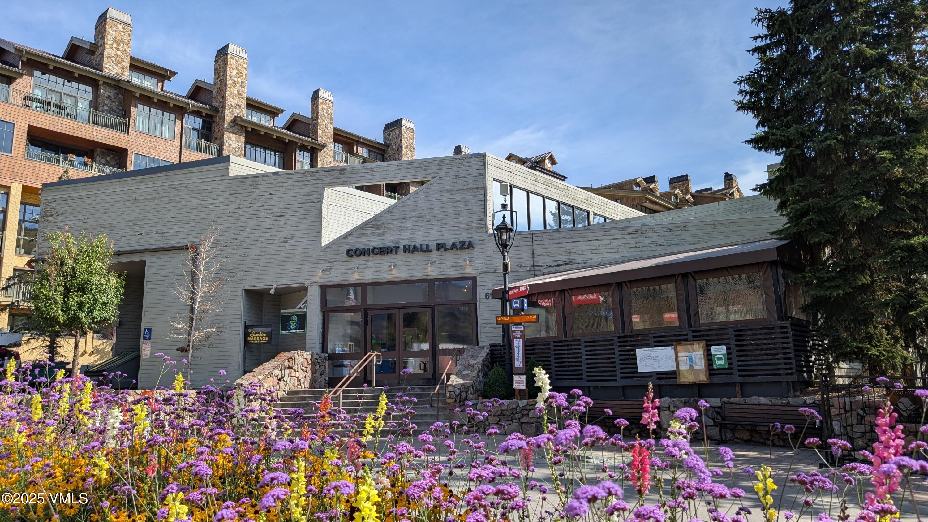 616 W Lionshead Circle, 104-106,200-206,300