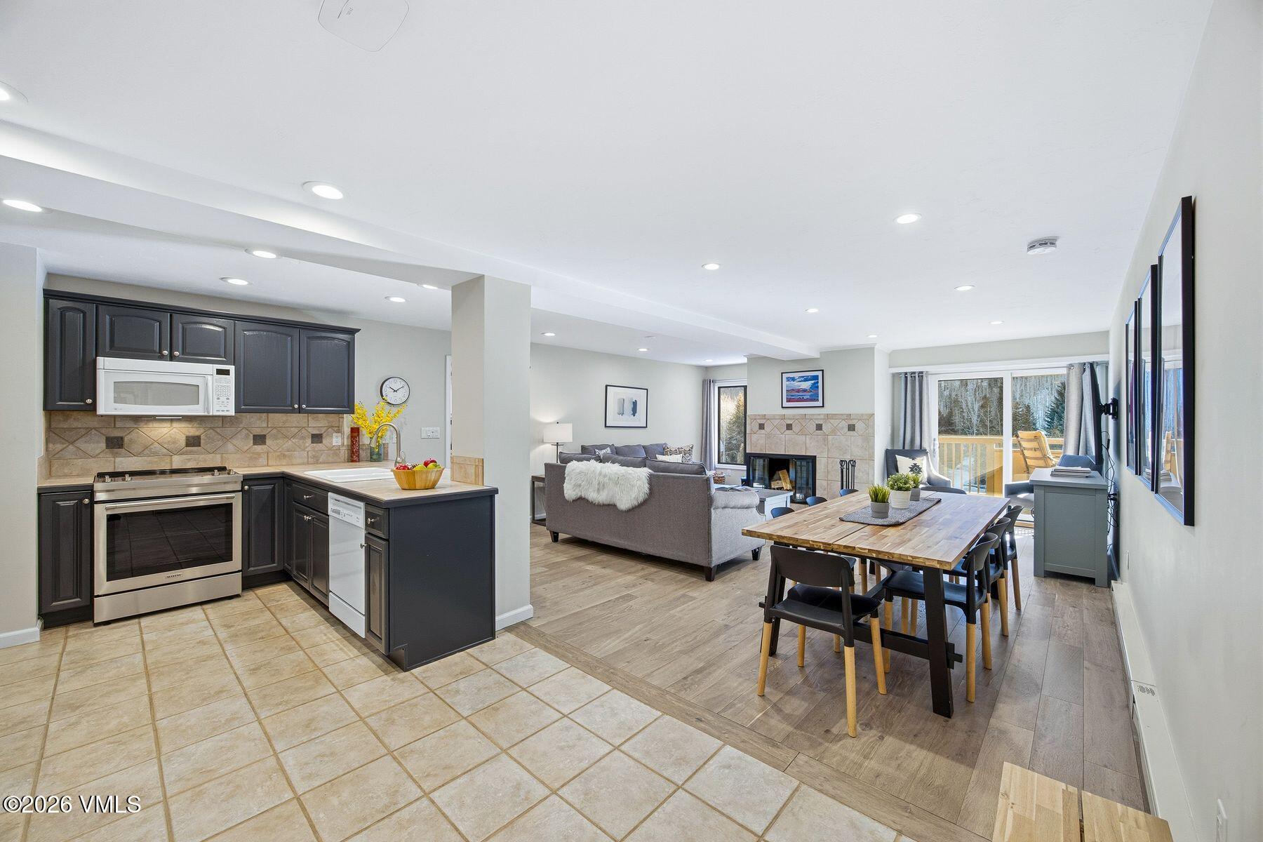 1650 Fall Ridge Road 412